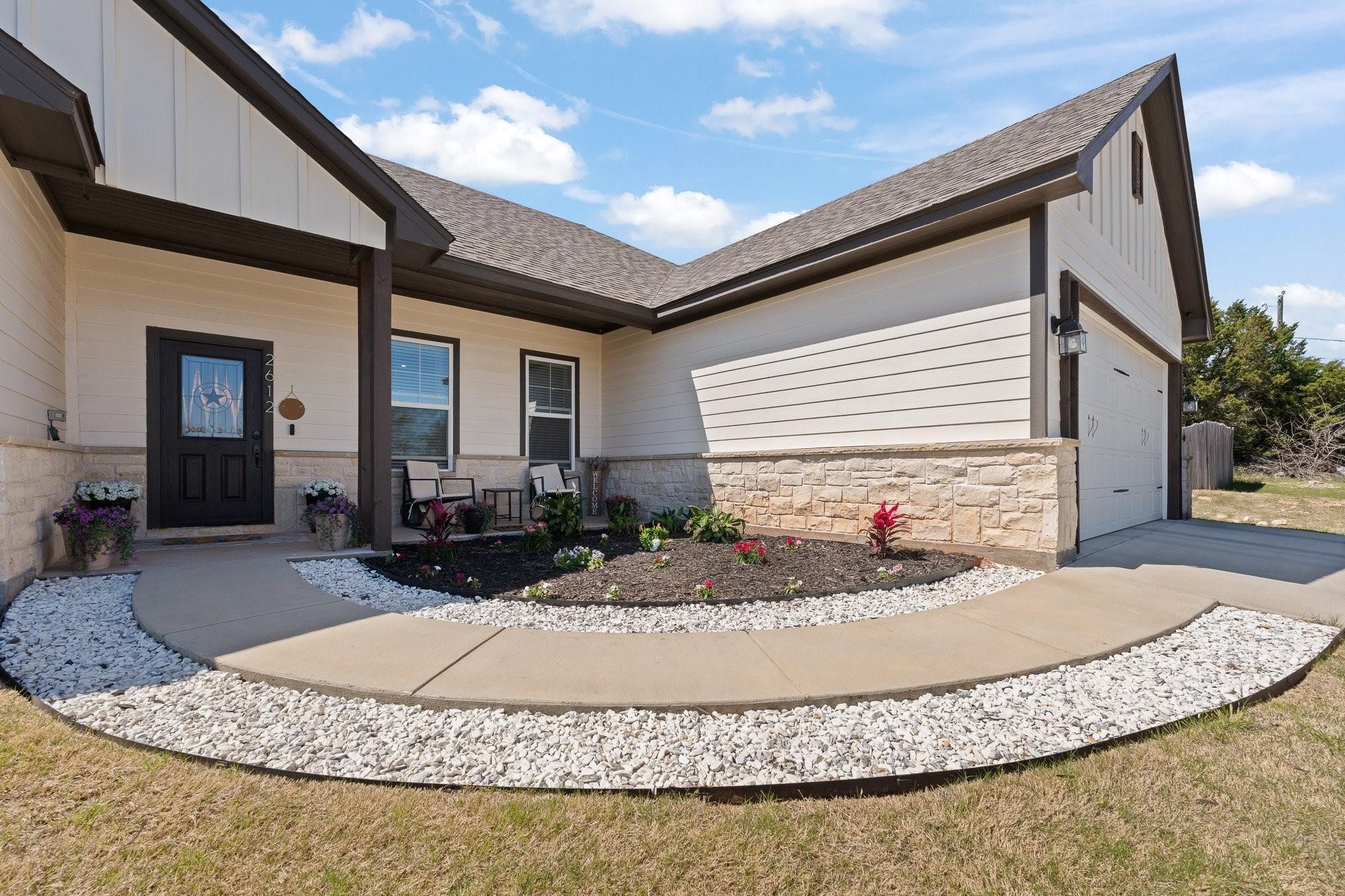 2612 Dove Trail Granbury TX 76048