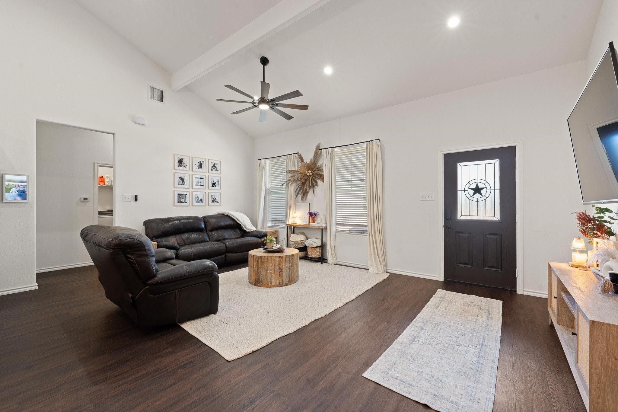 2612 Dove Trail Granbury TX 76048