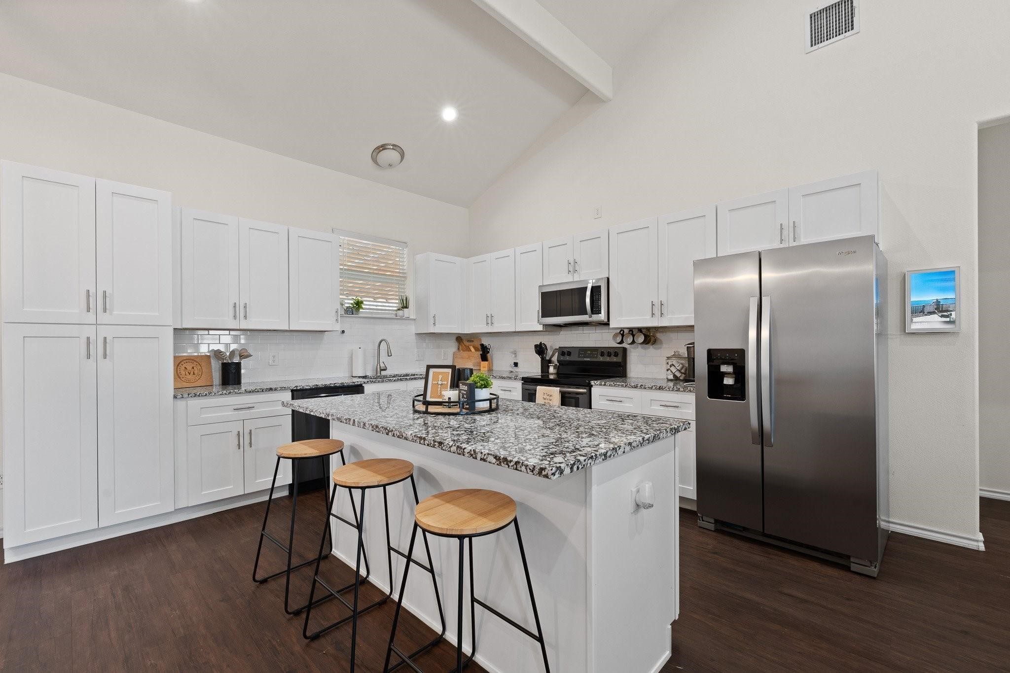 2612 Dove Trail Granbury TX 76048