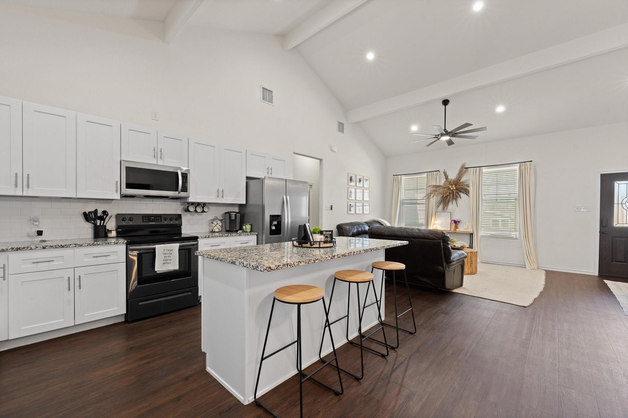 2612 Dove Trail Granbury TX 76048