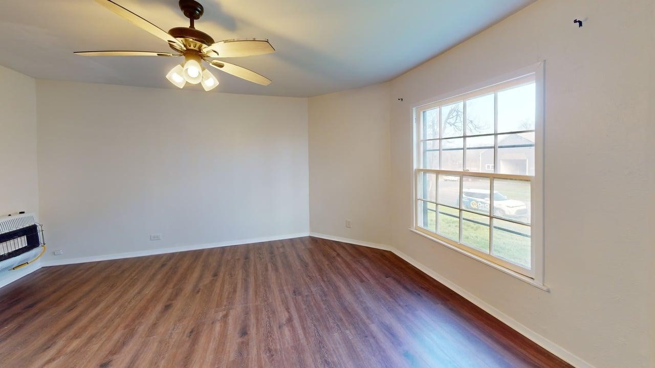 224 W Hull Street Denison TX 75020