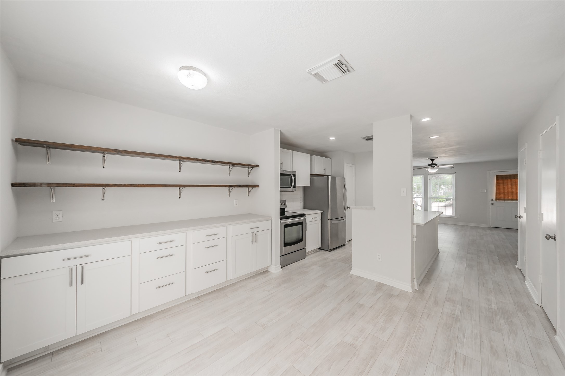 193 Merlin Way Euless TX 76039