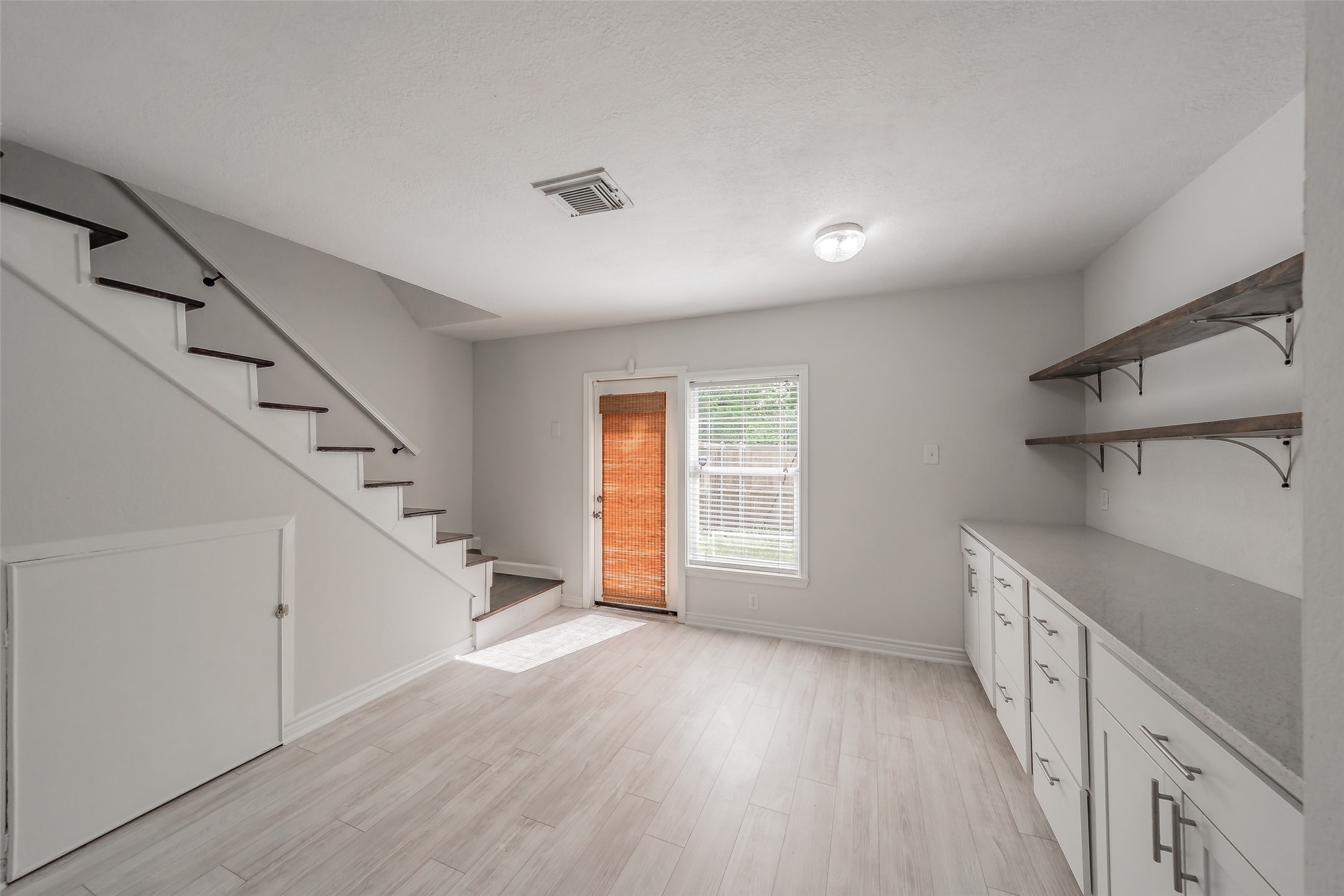 193 Merlin Way Euless TX 76039