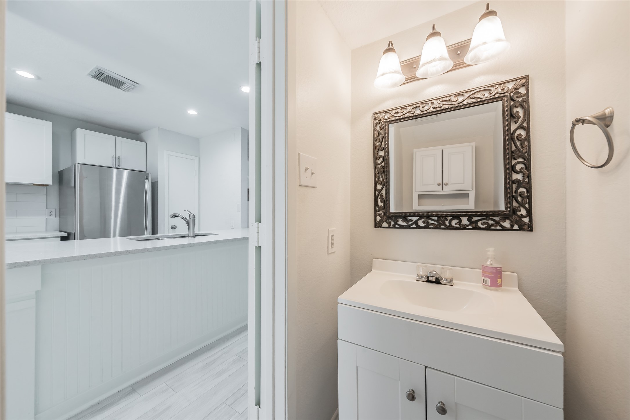 193 Merlin Way Euless TX 76039