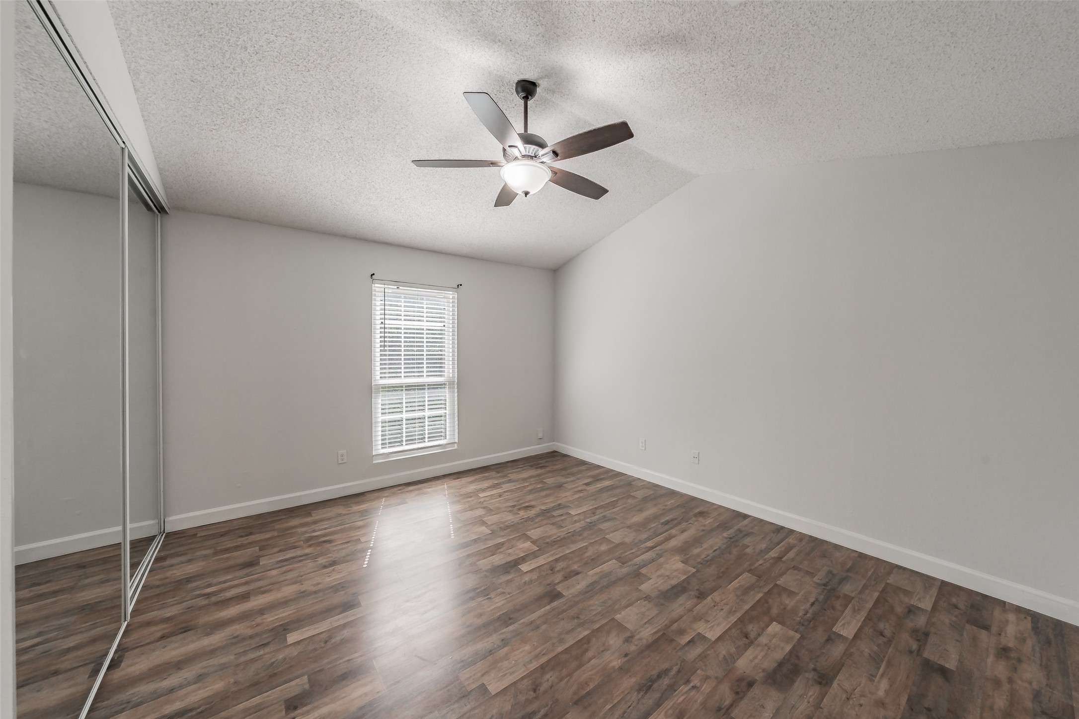 193 Merlin Way Euless TX 76039