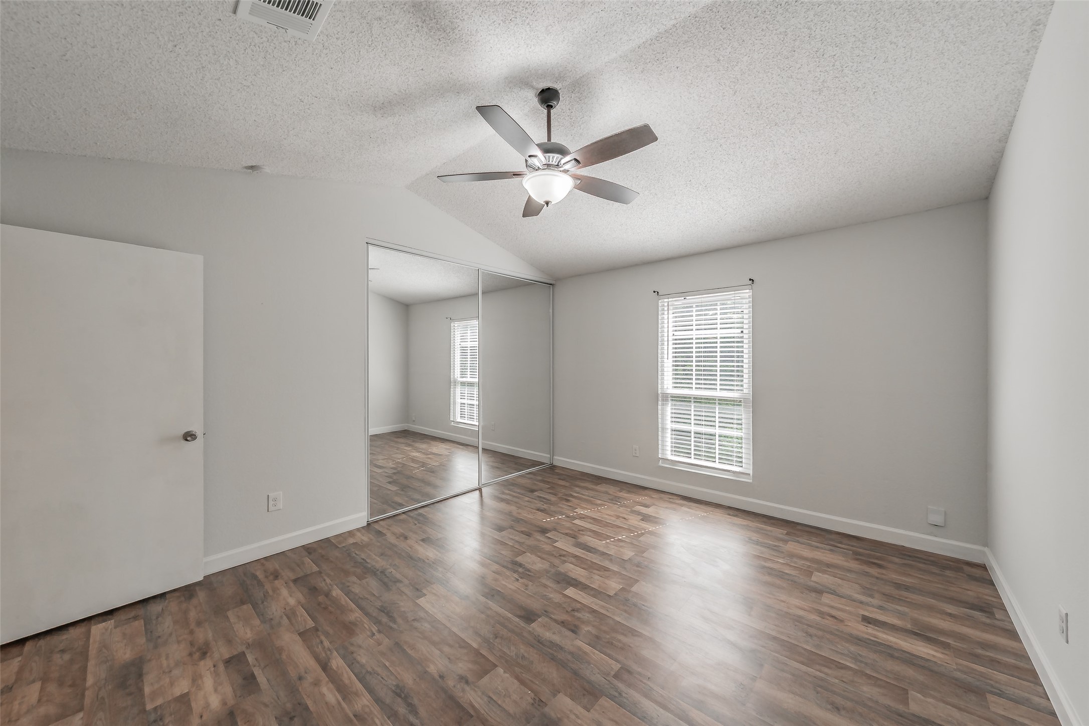 193 Merlin Way Euless TX 76039