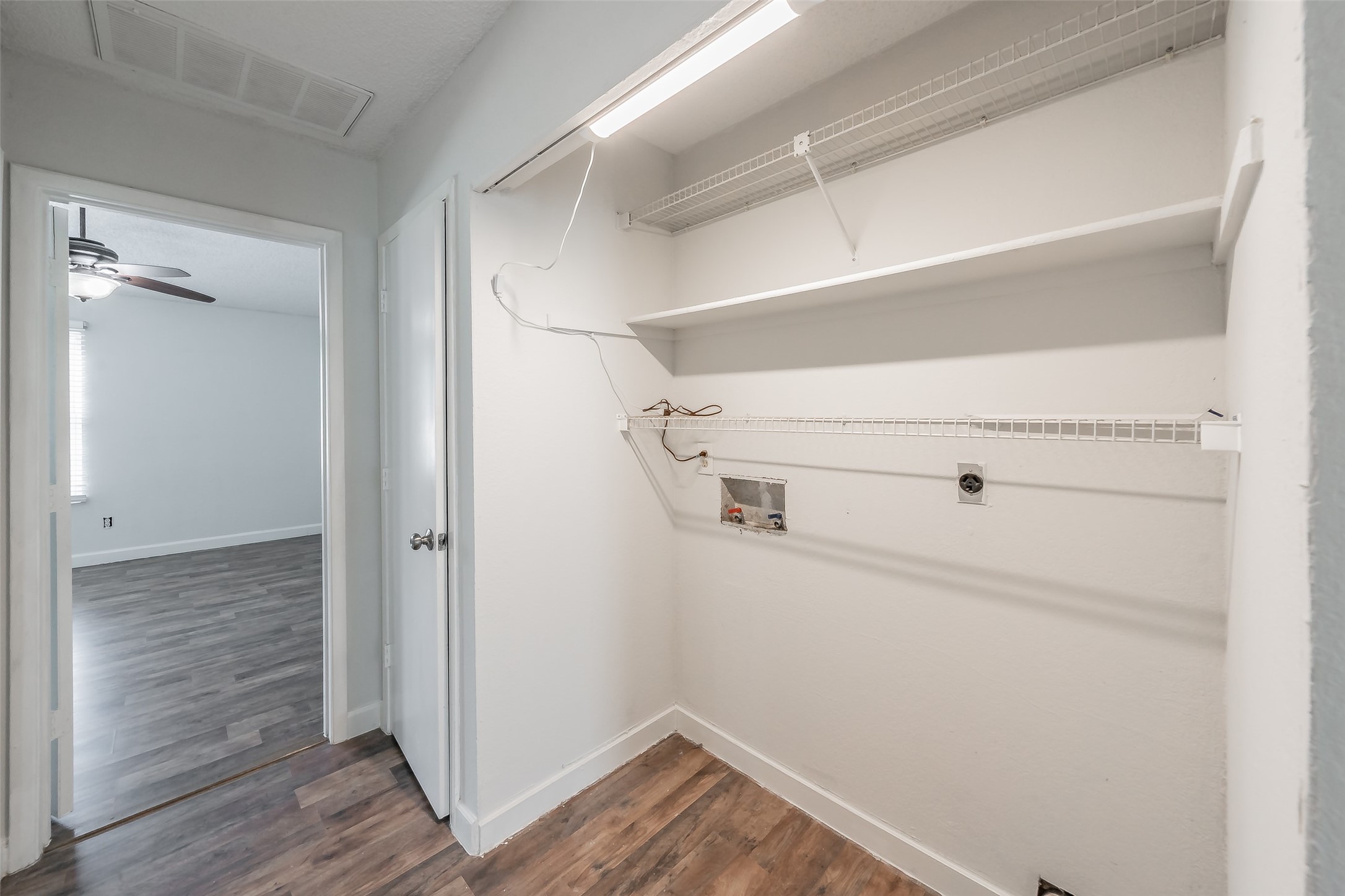 193 Merlin Way Euless TX 76039