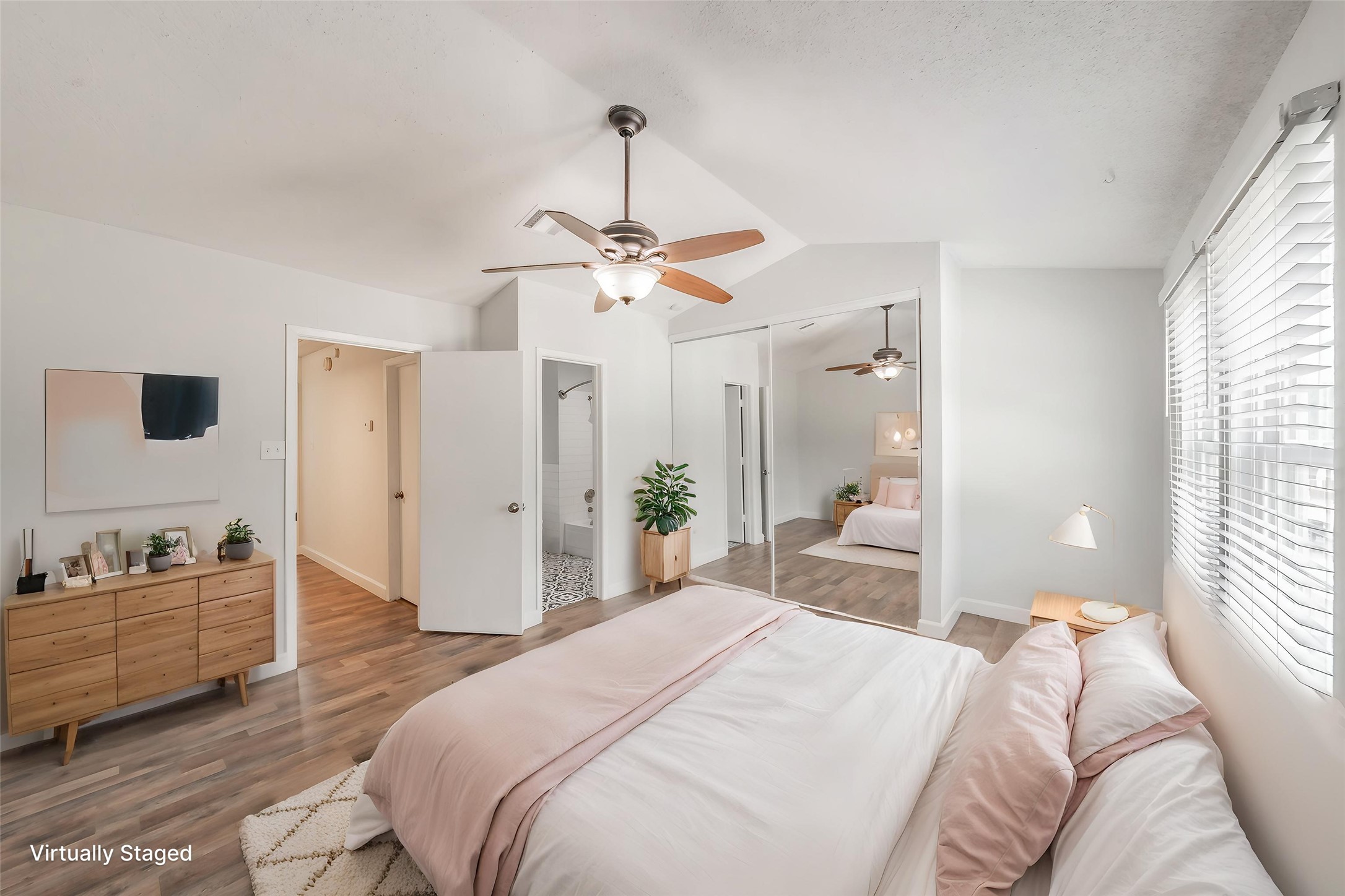 193 Merlin Way Euless TX 76039
