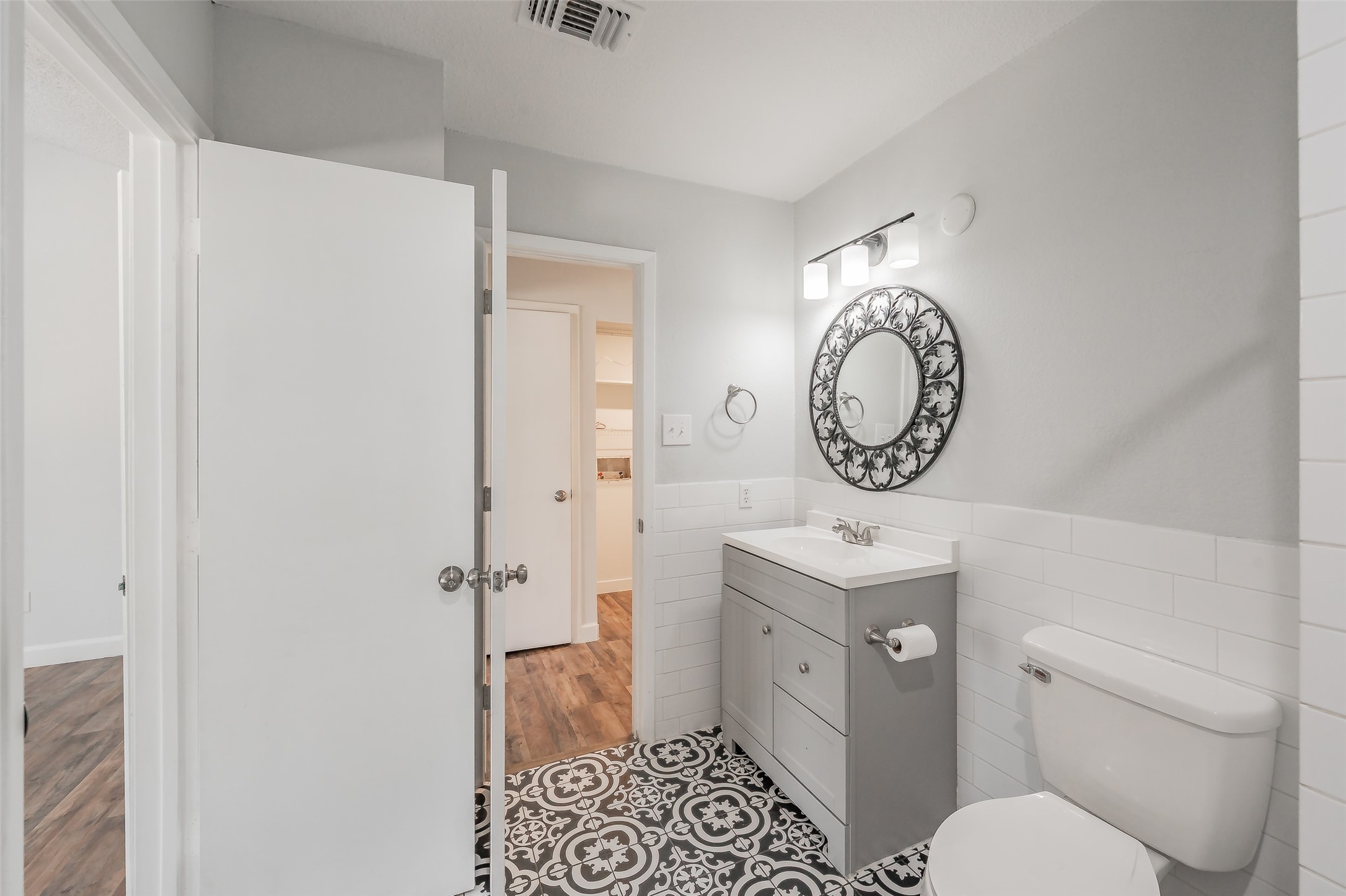 193 Merlin Way Euless TX 76039
