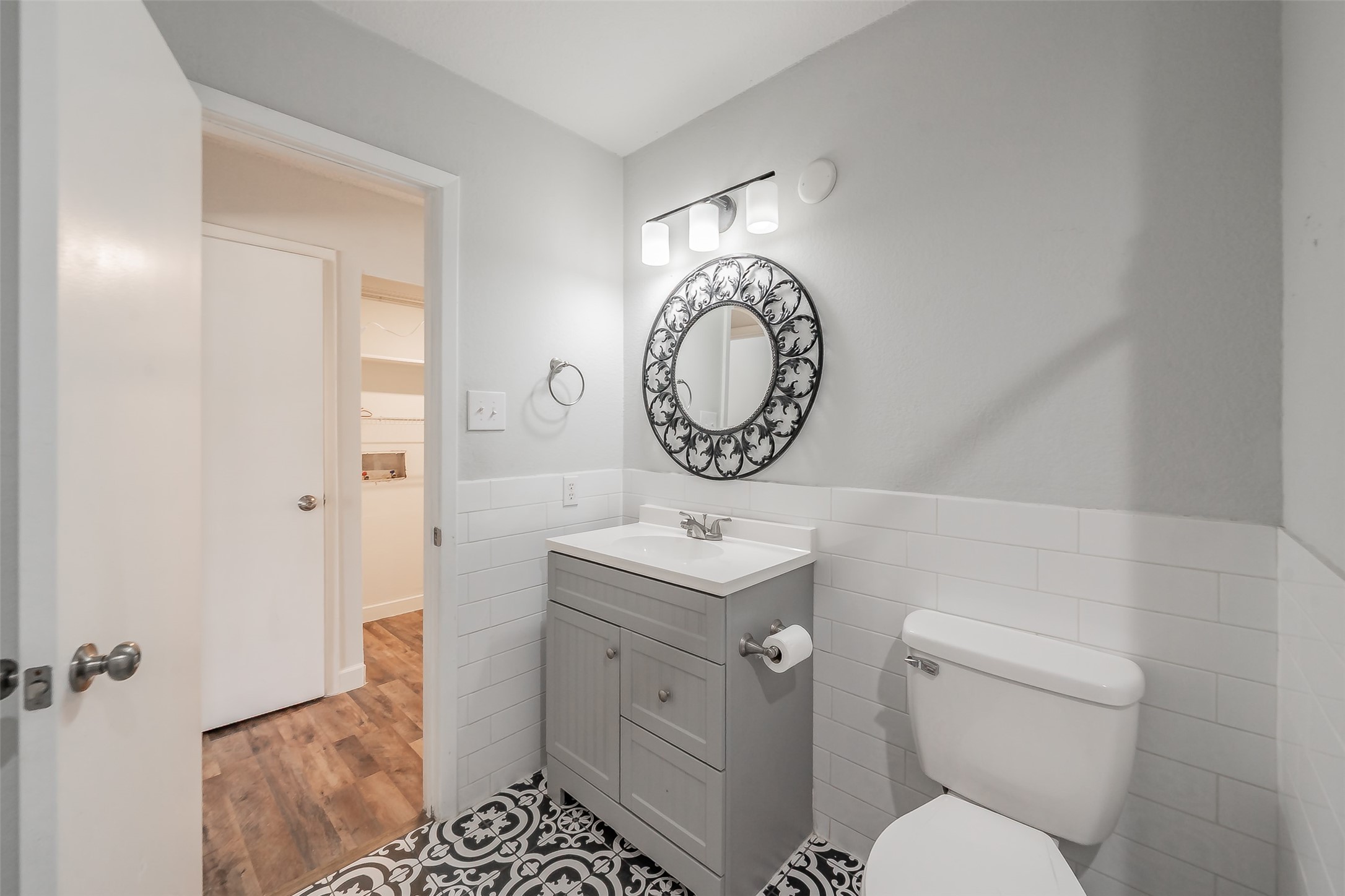 193 Merlin Way Euless TX 76039