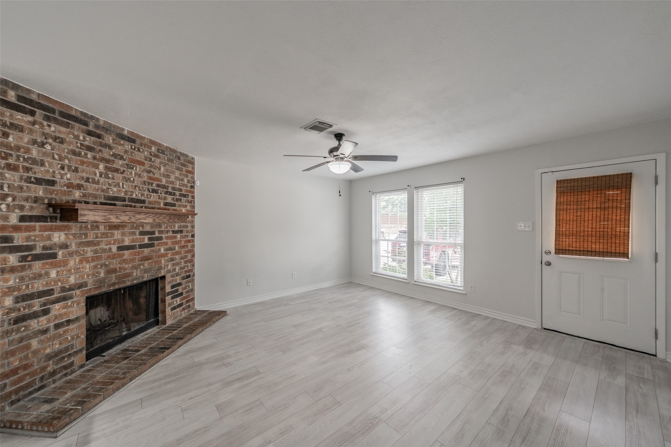 193 Merlin Way Euless TX 76039