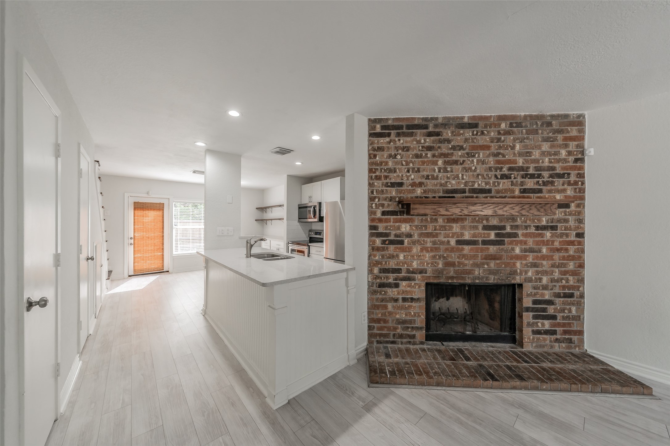 193 Merlin Way Euless TX 76039