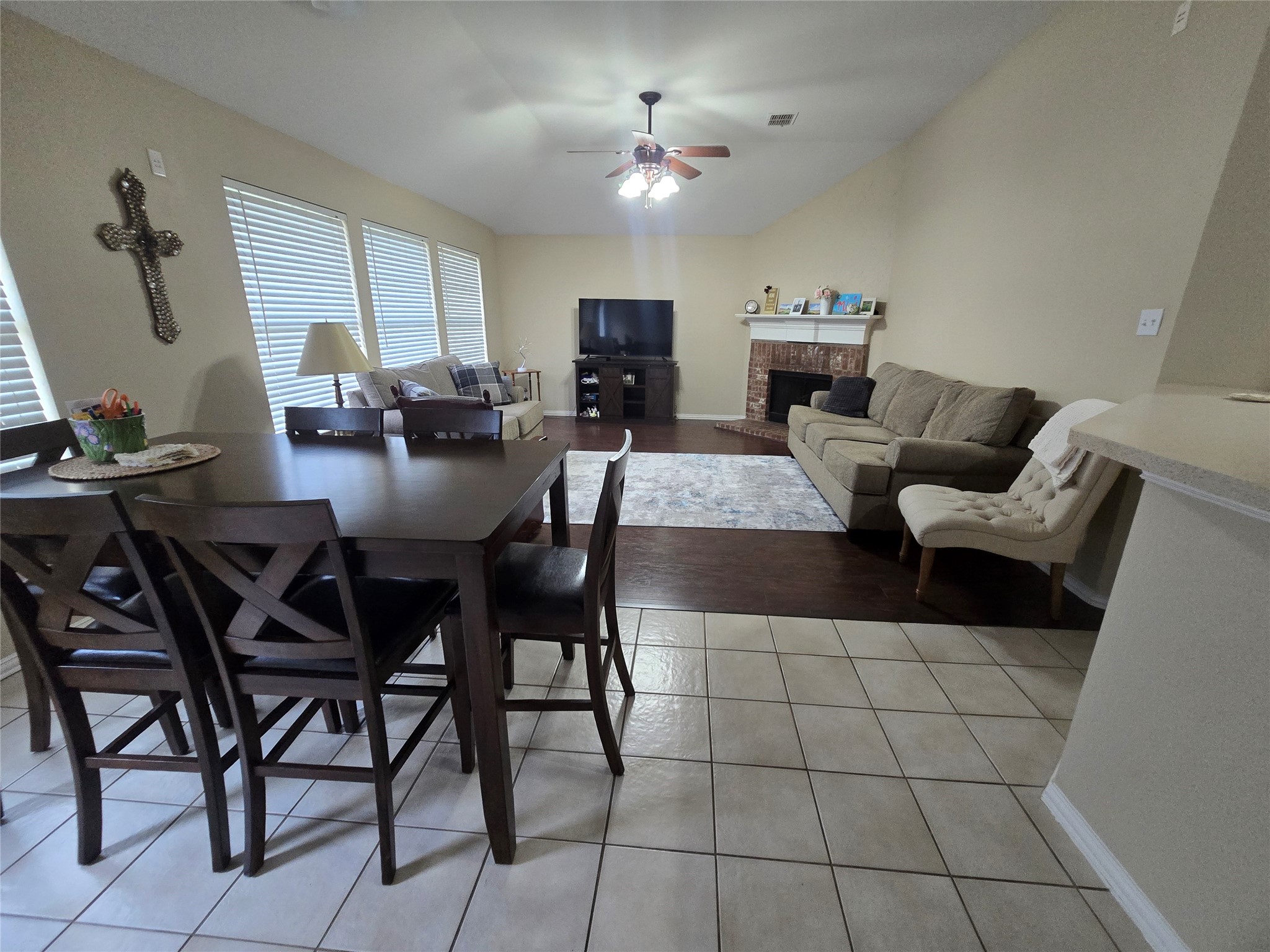 2816 Oakdale Drive Burleson TX 76028