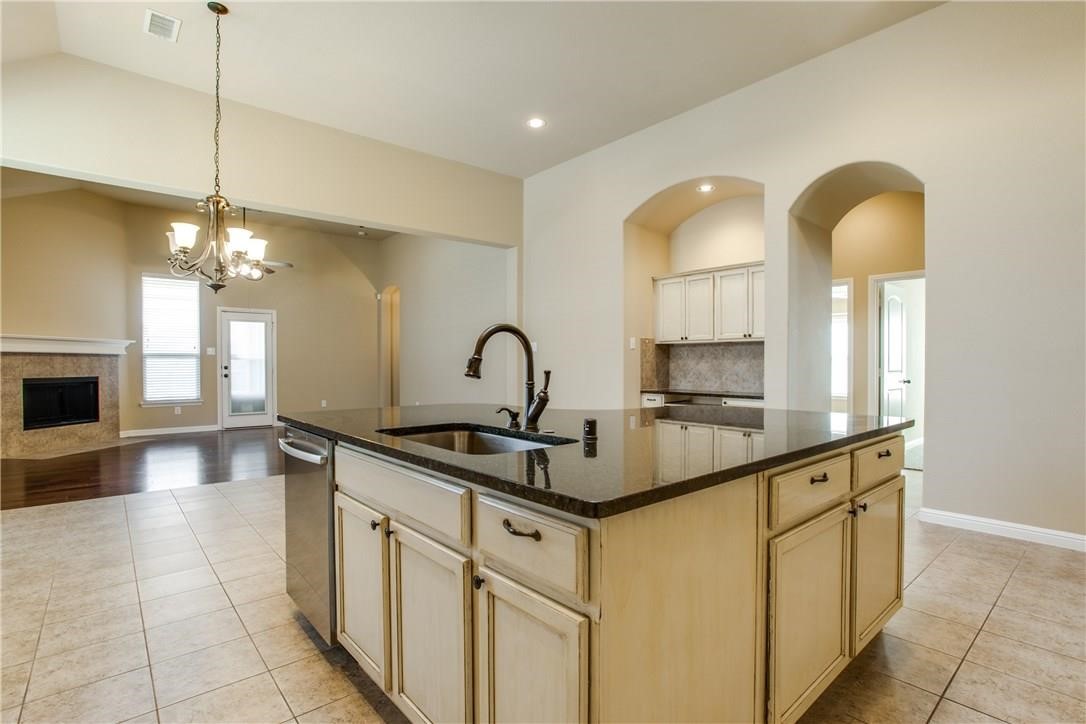 916 Partridge Drive Aubrey TX 76227