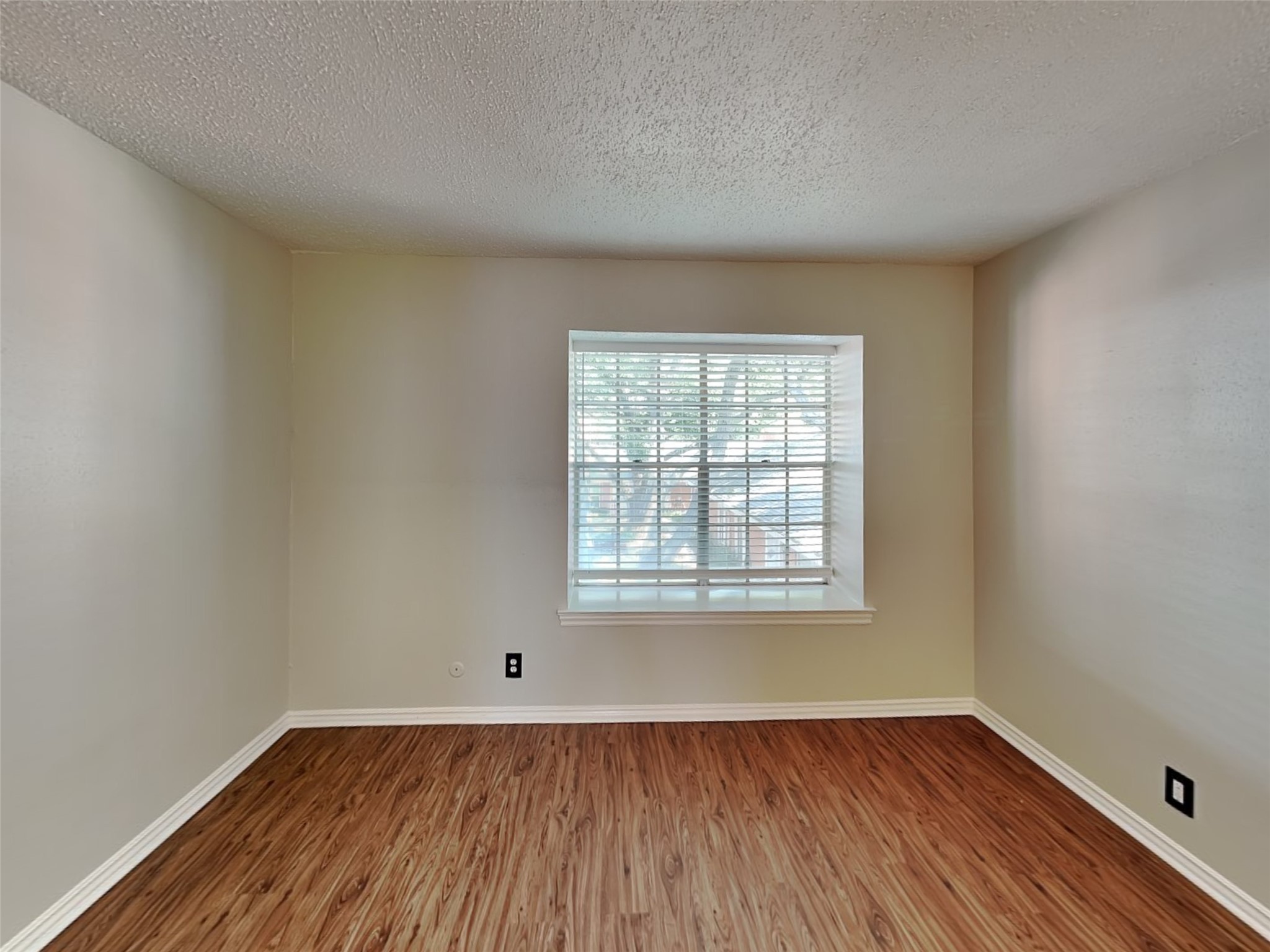 931 Roaring Springs Road Fort Worth TX 76114