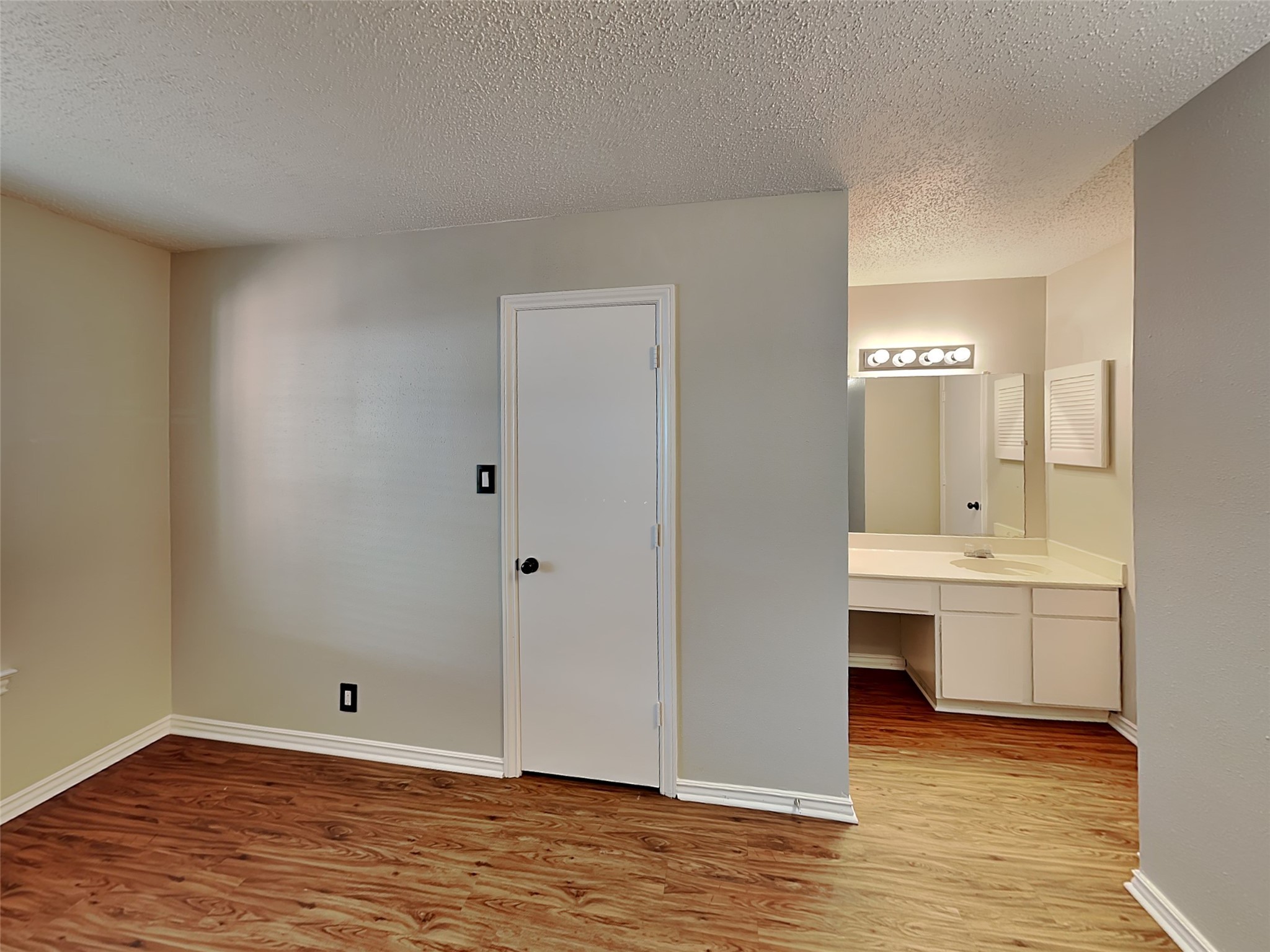 931 Roaring Springs Road Fort Worth TX 76114