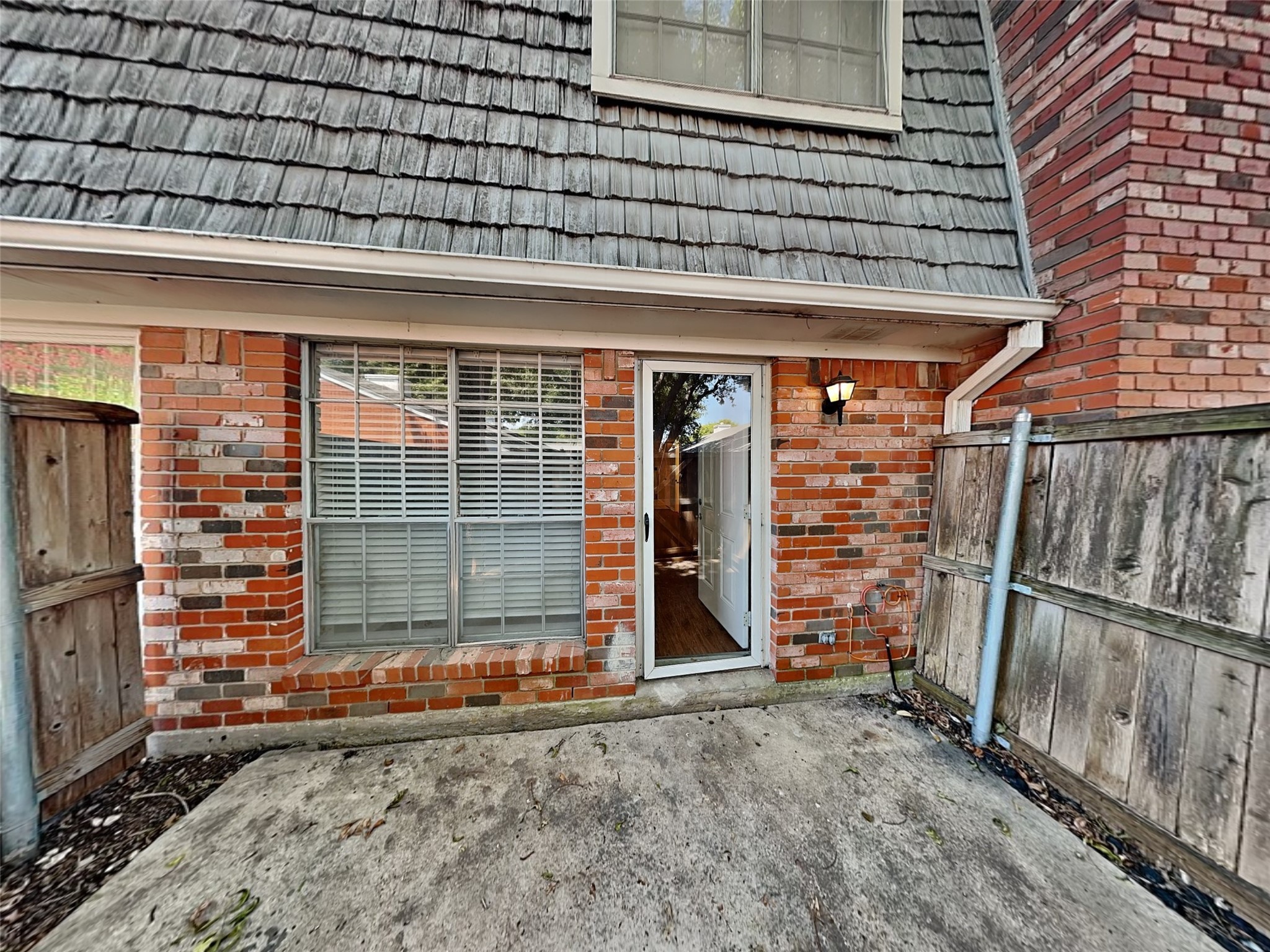 931 Roaring Springs Road Fort Worth TX 76114