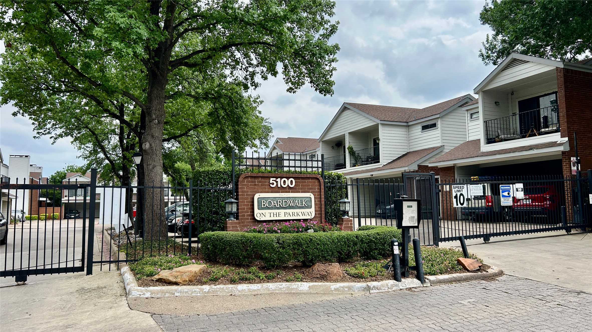5100 Verde Valley Lane Dallas TX 75254