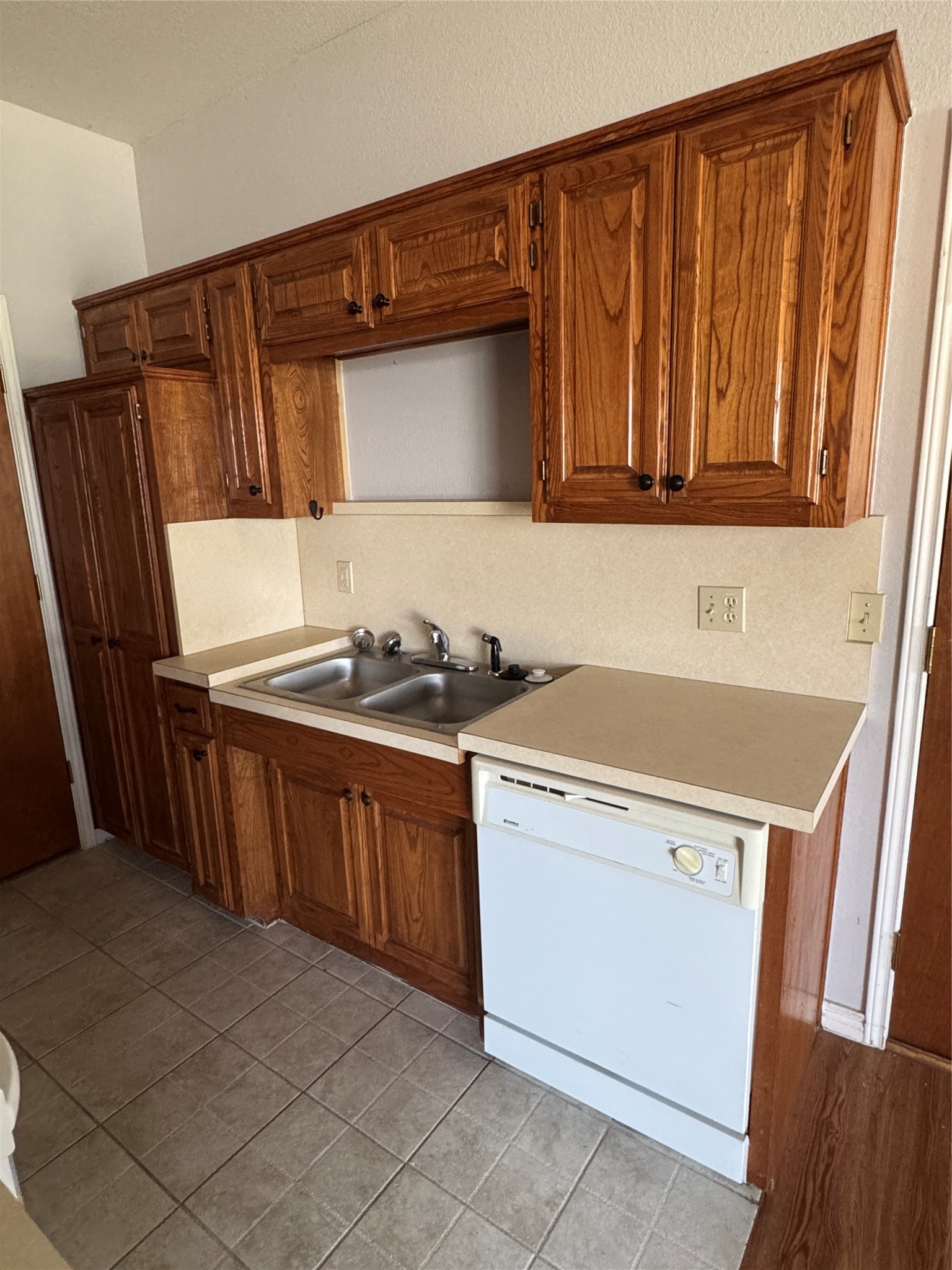 503 N Washington Street Kaufman TX 75142