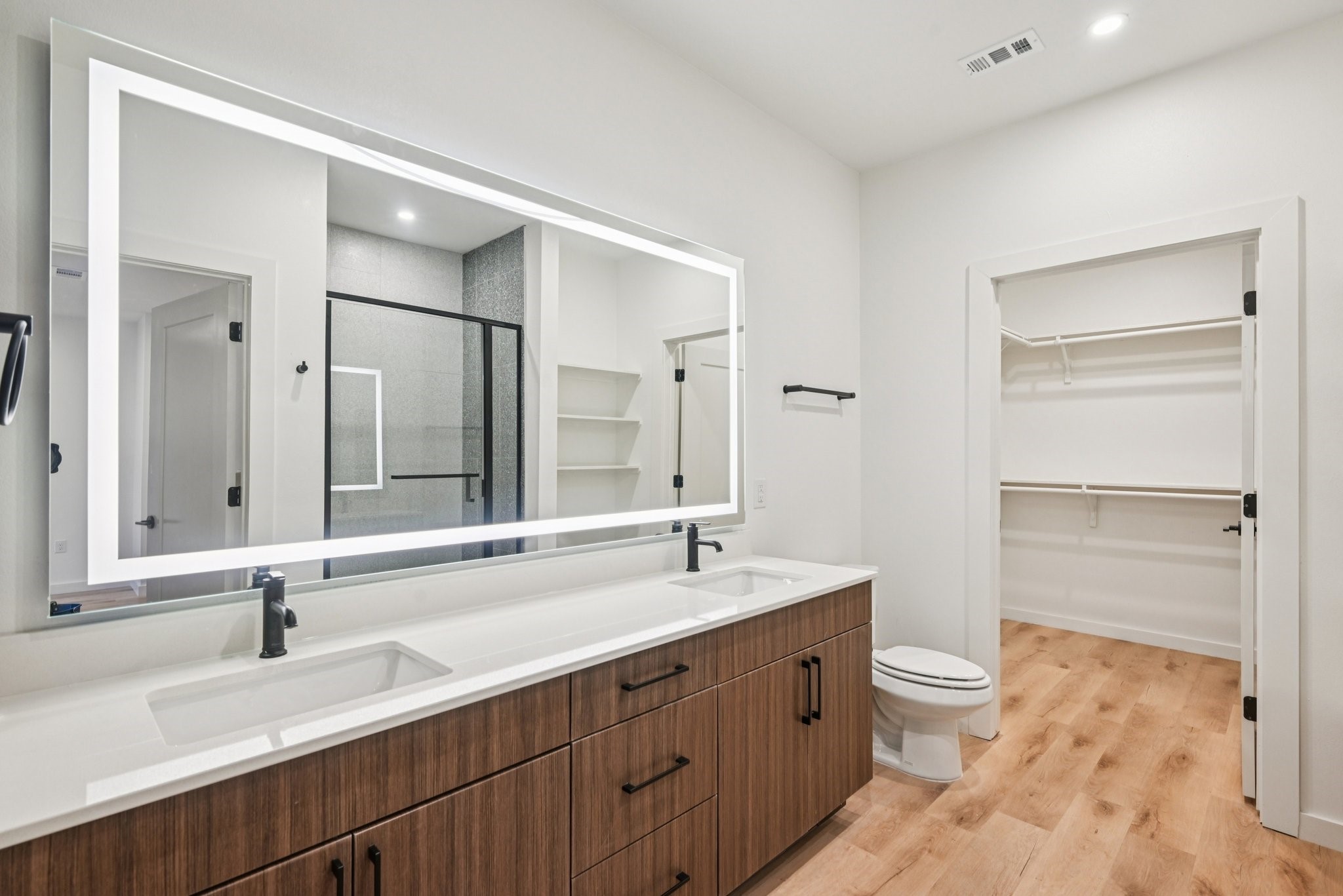 2016 S Ervay Street Dallas TX 75215
