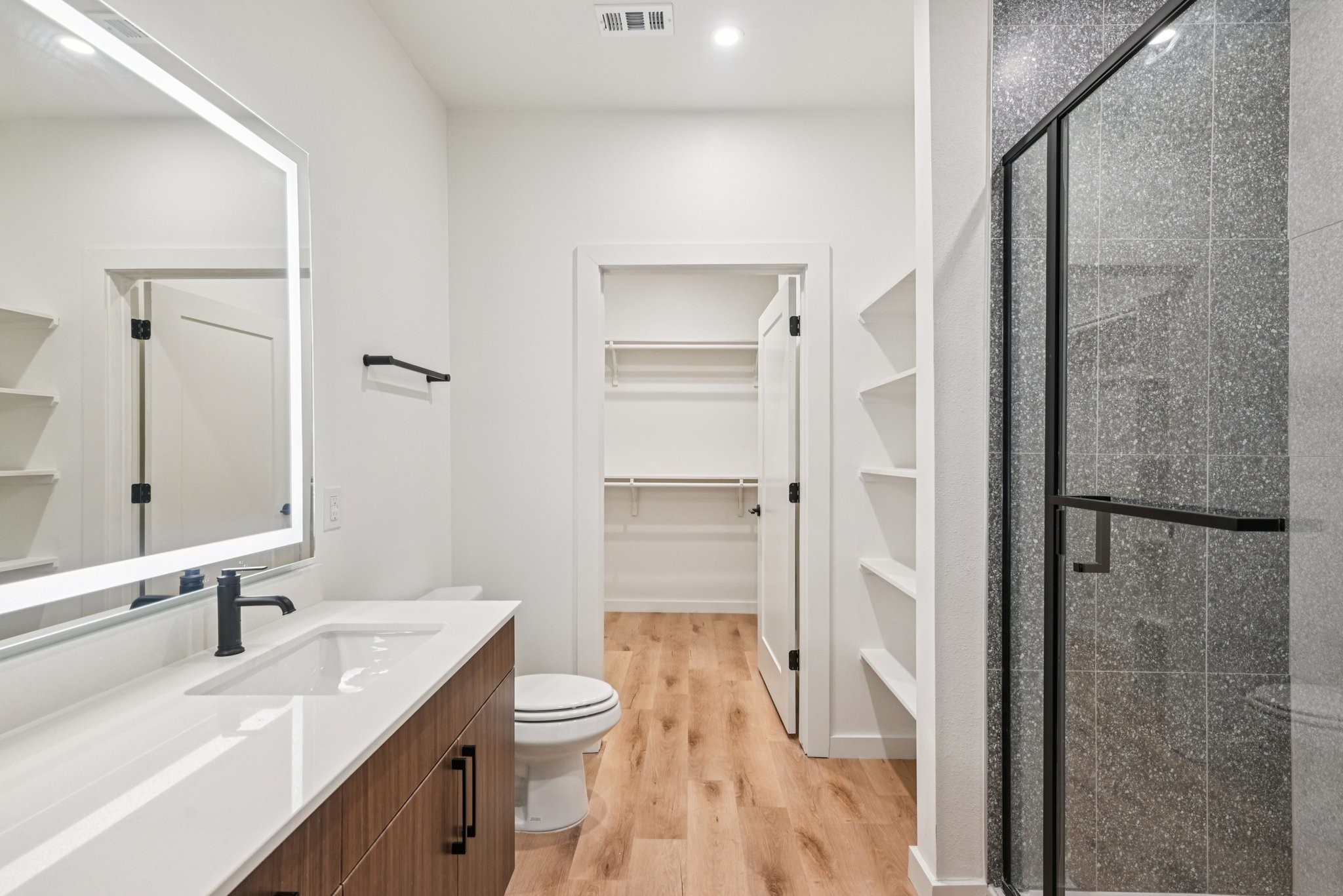 2016 S Ervay Street Dallas TX 75215