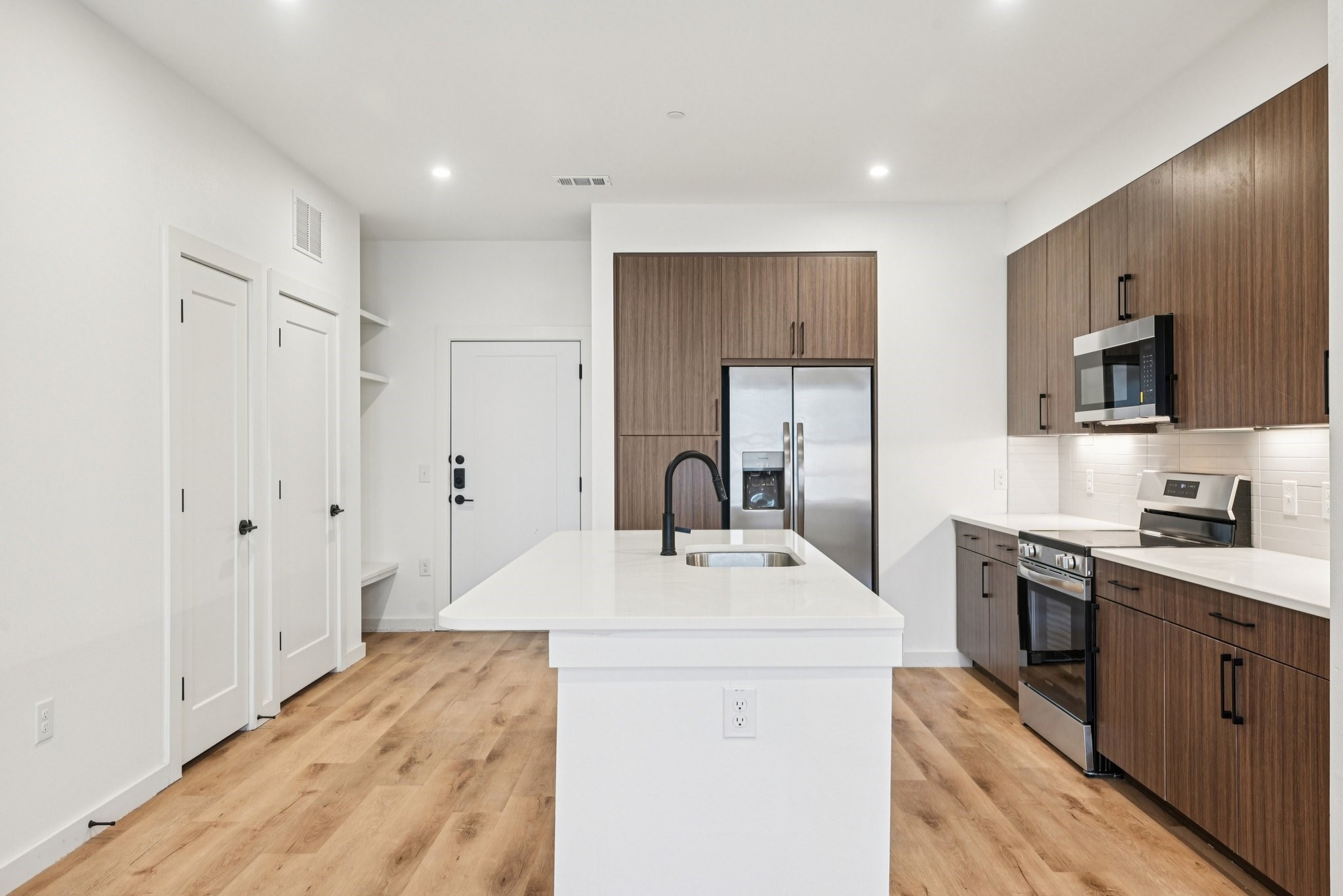 2016 S Ervay Street Dallas TX 75215