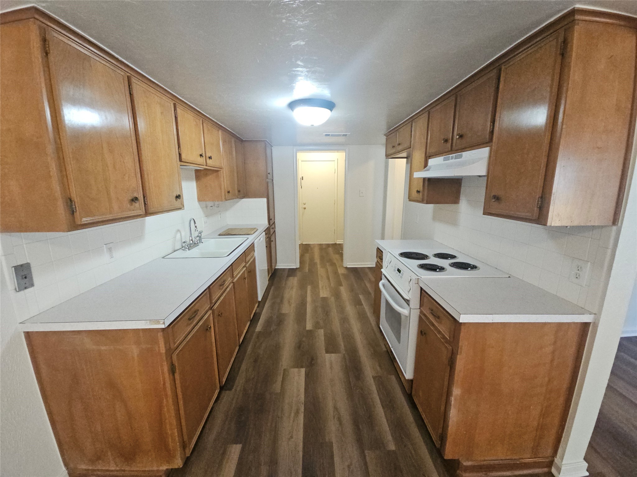 2109 Fleur De Lis Court Arlington TX 76012