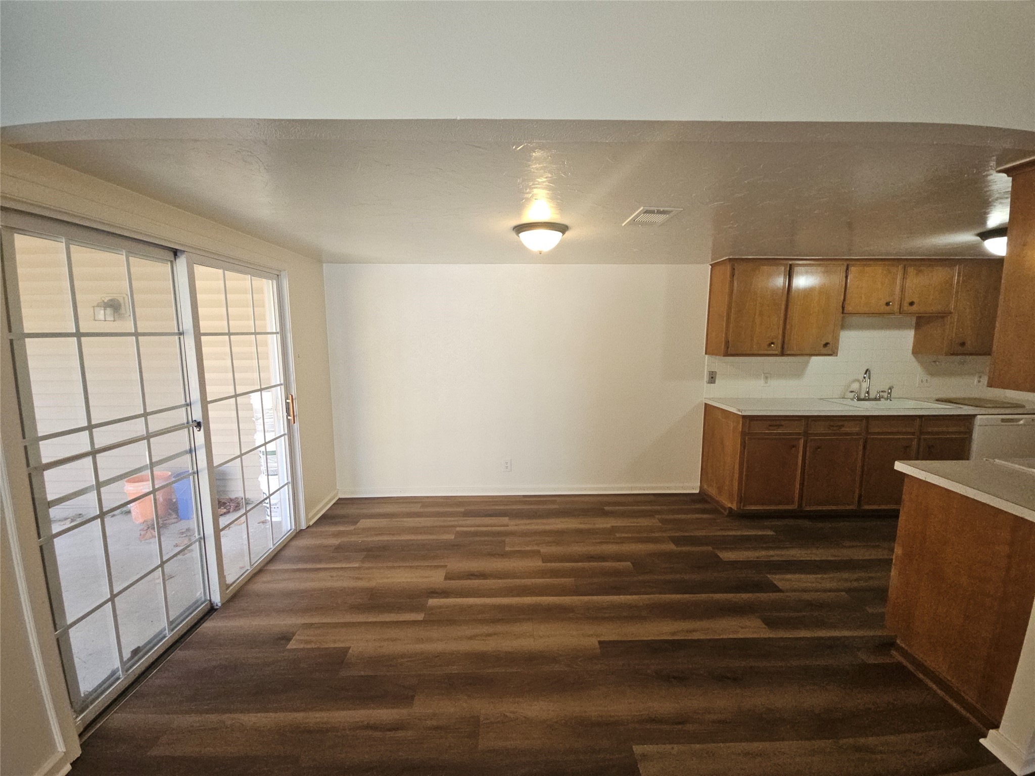 2109 Fleur De Lis Court Arlington TX 76012