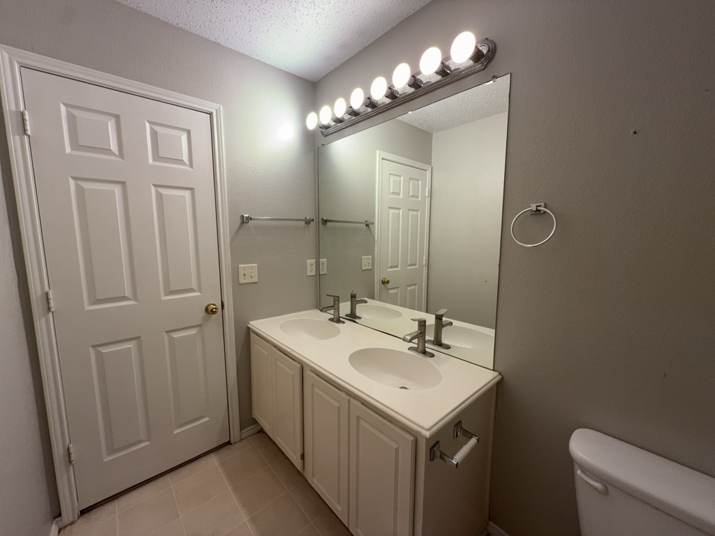 2805 Crater Lake Lane Denton TX 76210