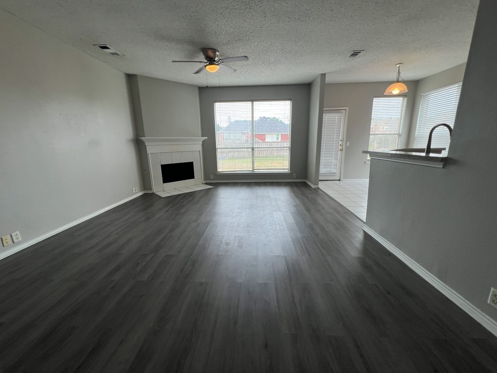 2805 Crater Lake Lane Denton TX 76210
