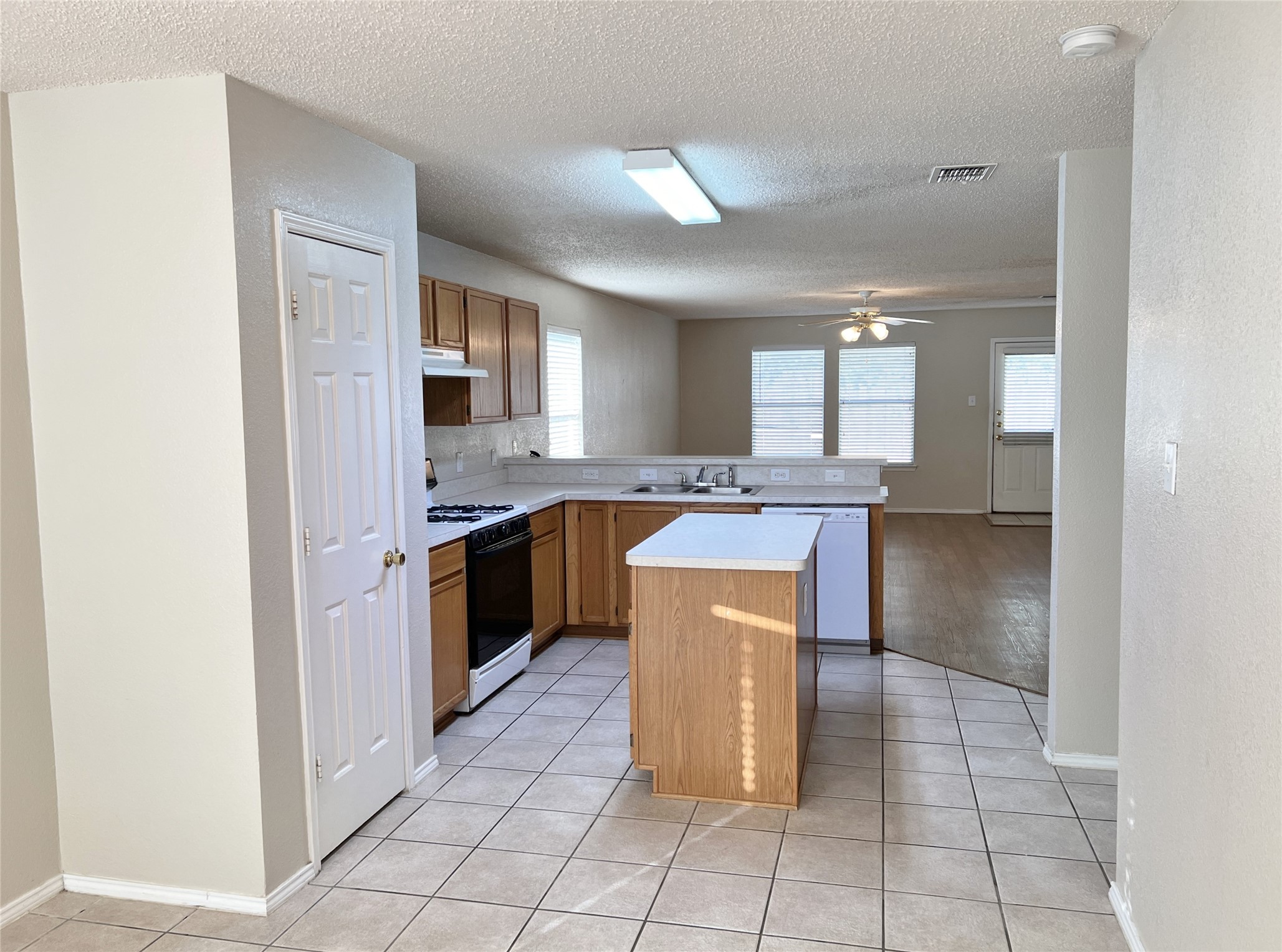 2217 Lookout Lane Denton TX 76207