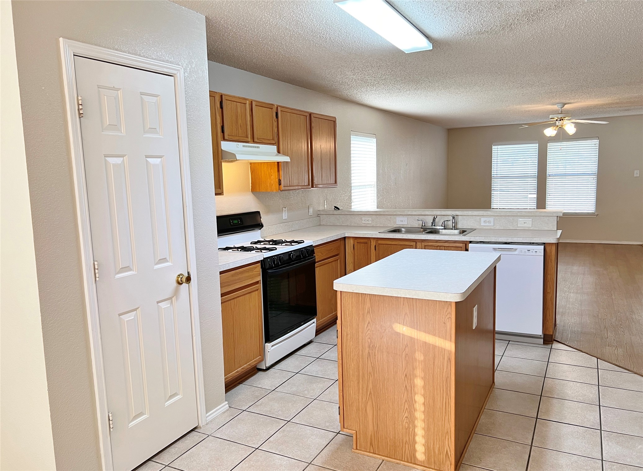 2217 Lookout Lane Denton TX 76207