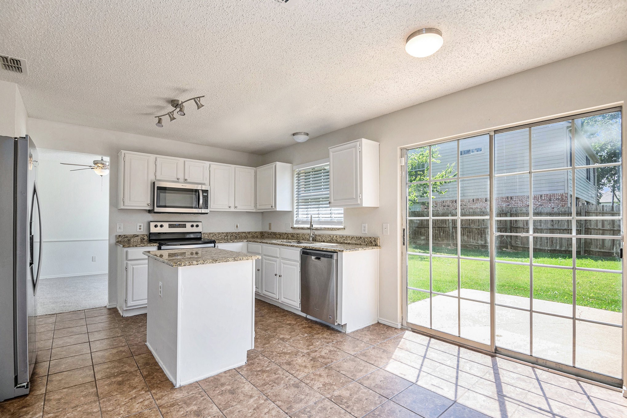 8201 Cloverglen Lane Fort Worth TX 76123