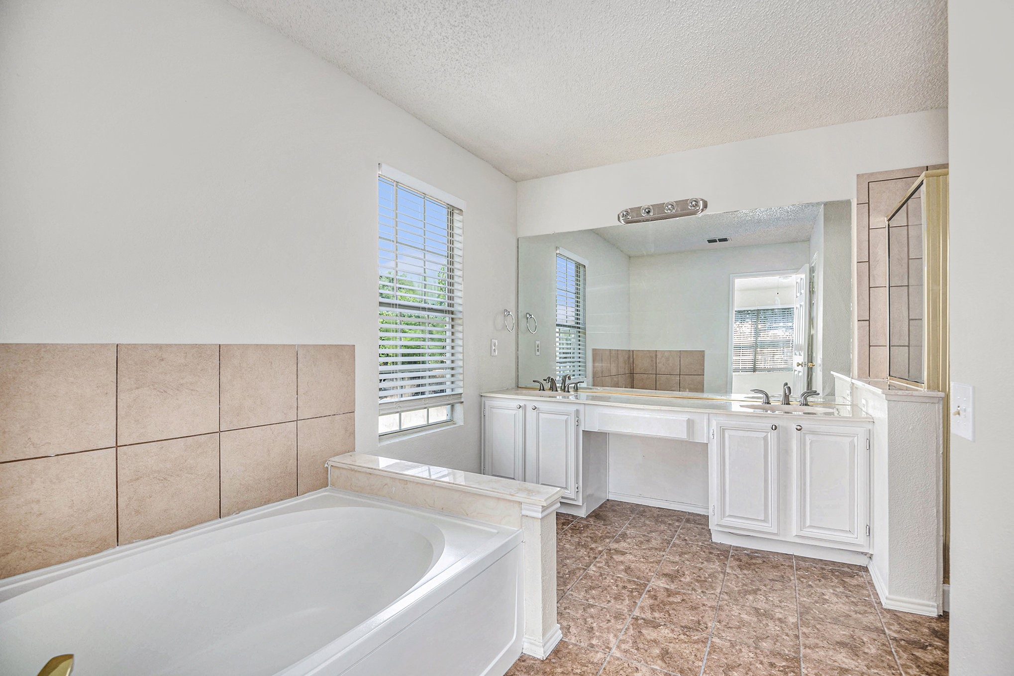8201 Cloverglen Lane Fort Worth TX 76123