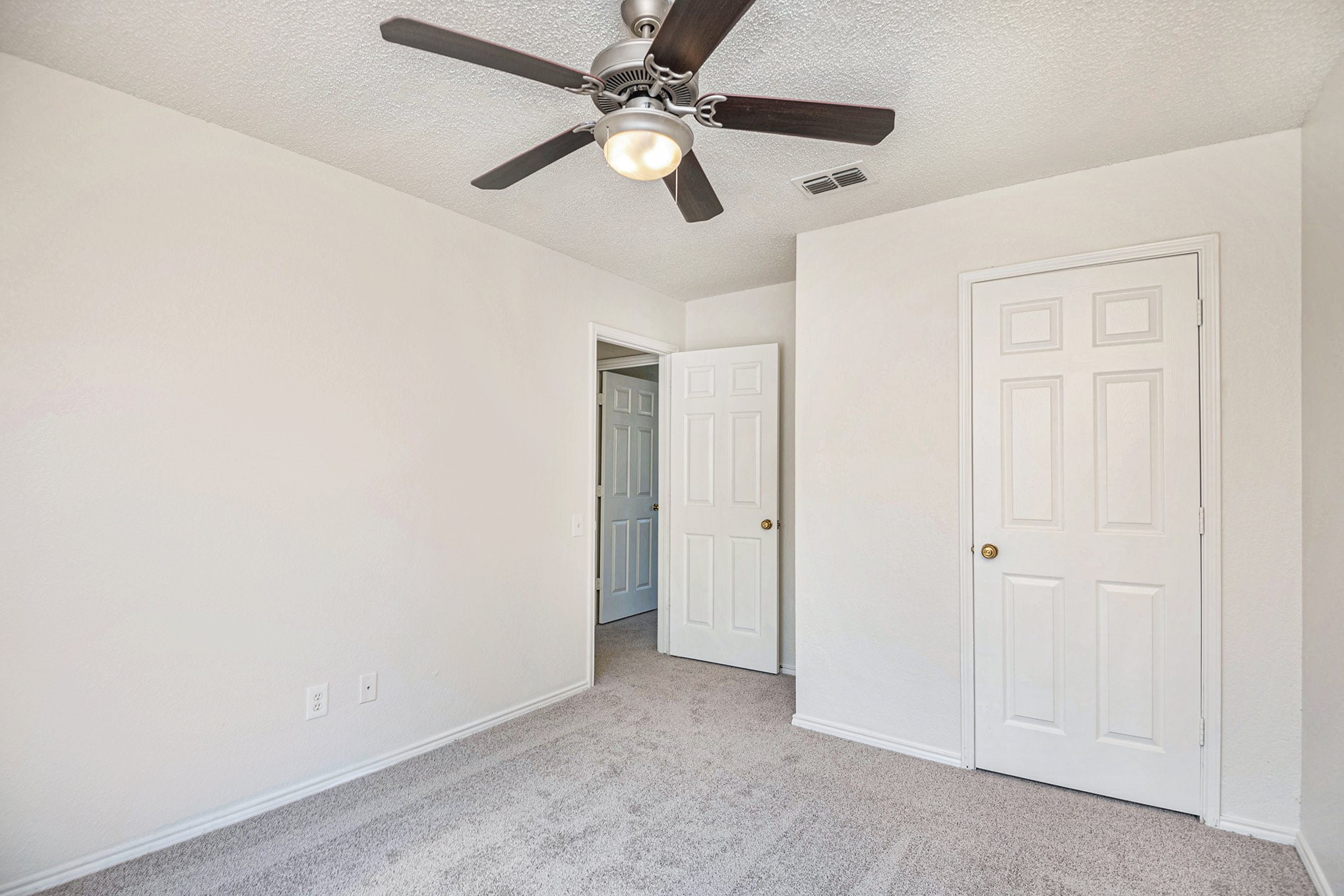 8201 Cloverglen Lane Fort Worth TX 76123