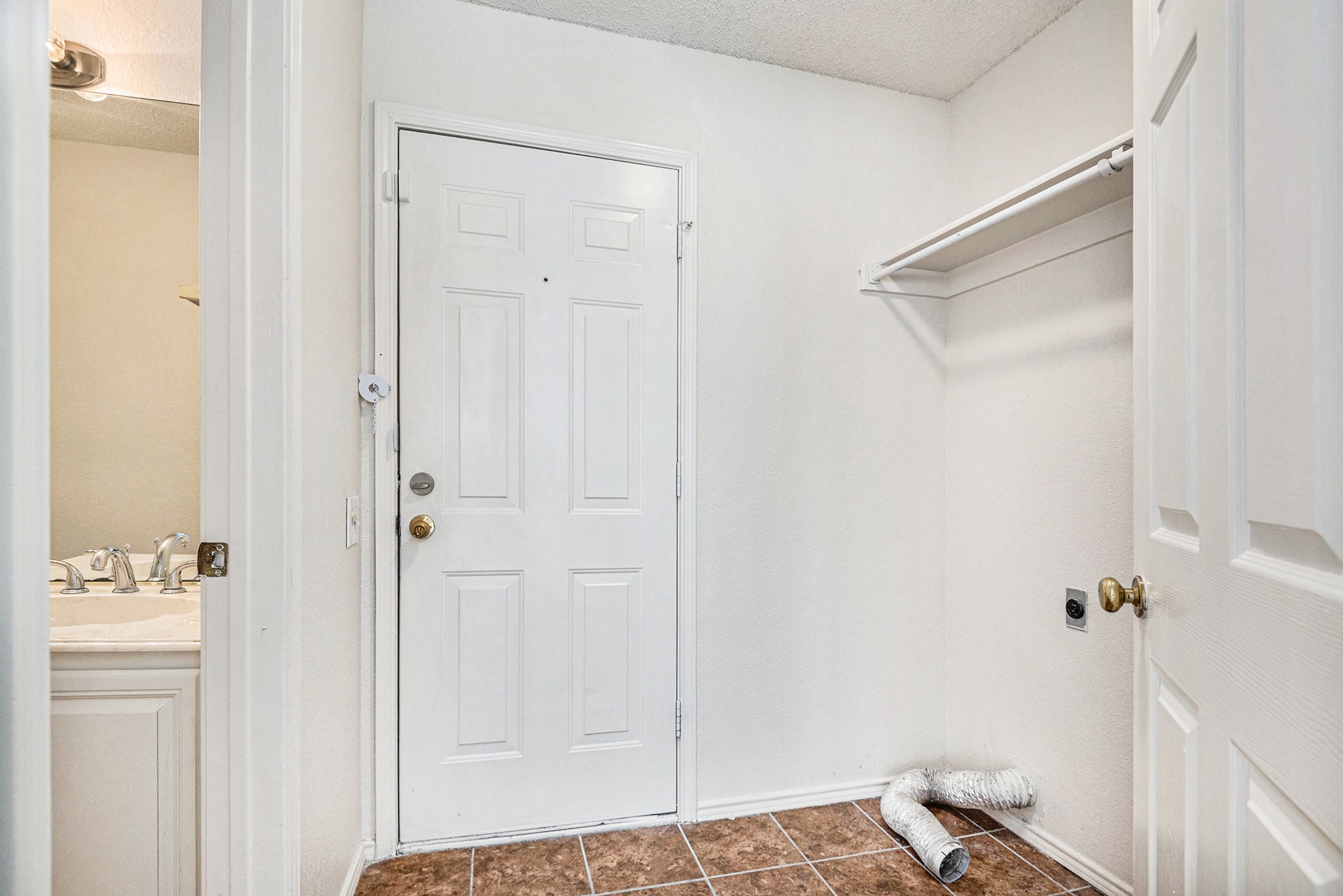 8201 Cloverglen Lane Fort Worth TX 76123
