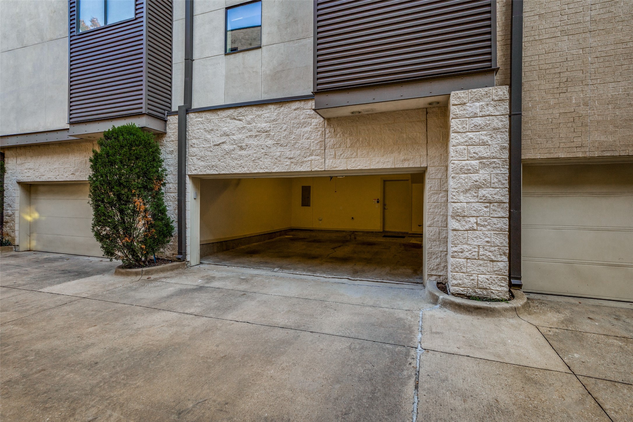 4140 Newton Avenue Dallas TX 75219