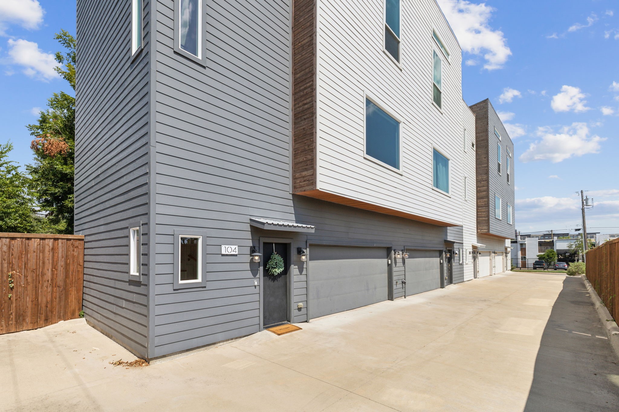 2611 Hondo Avenue Dallas TX 75219