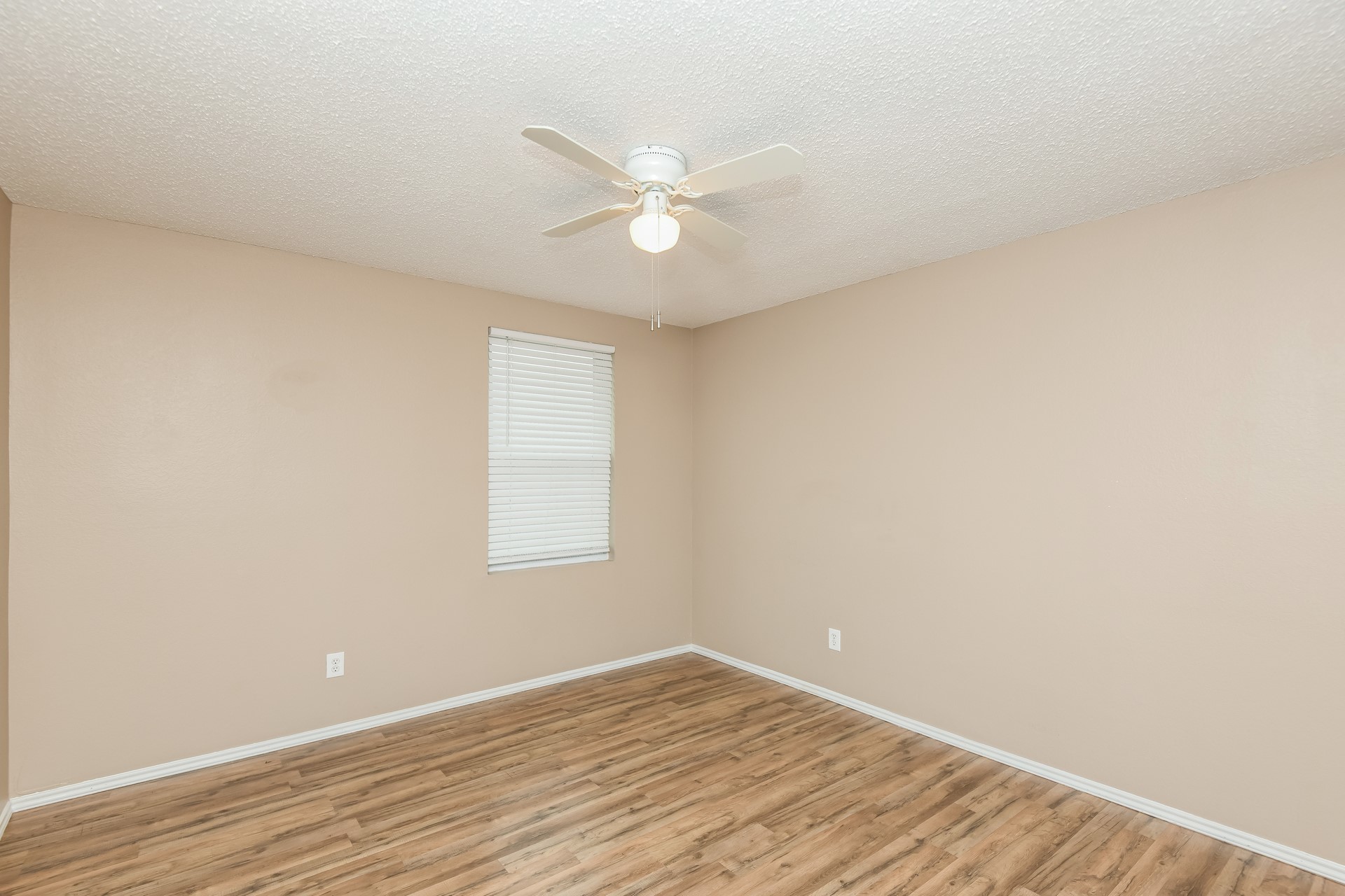 1301 Anna Lea Lane Burleson TX 76028