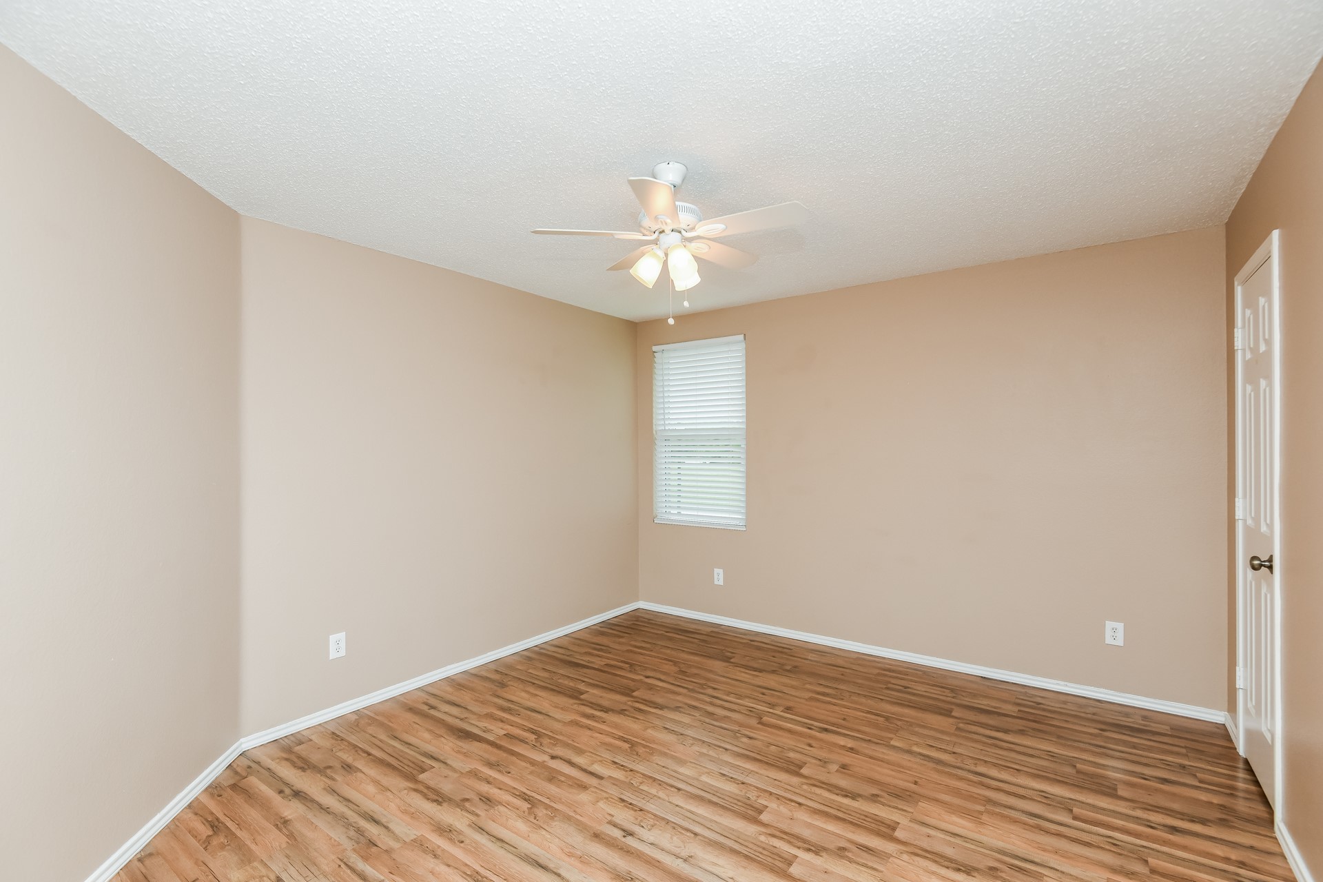 1301 Anna Lea Lane Burleson TX 76028