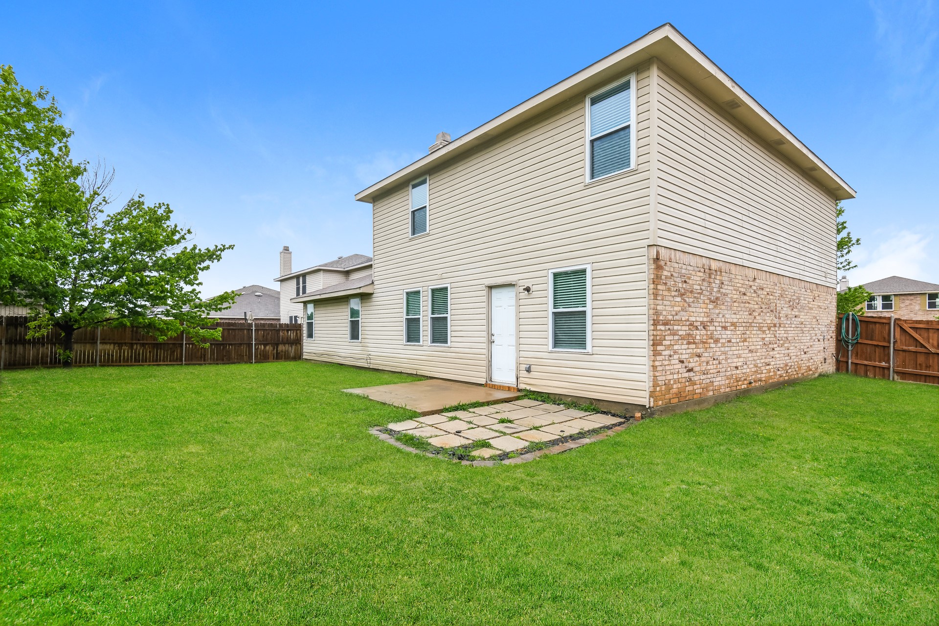 1301 Anna Lea Lane Burleson TX 76028