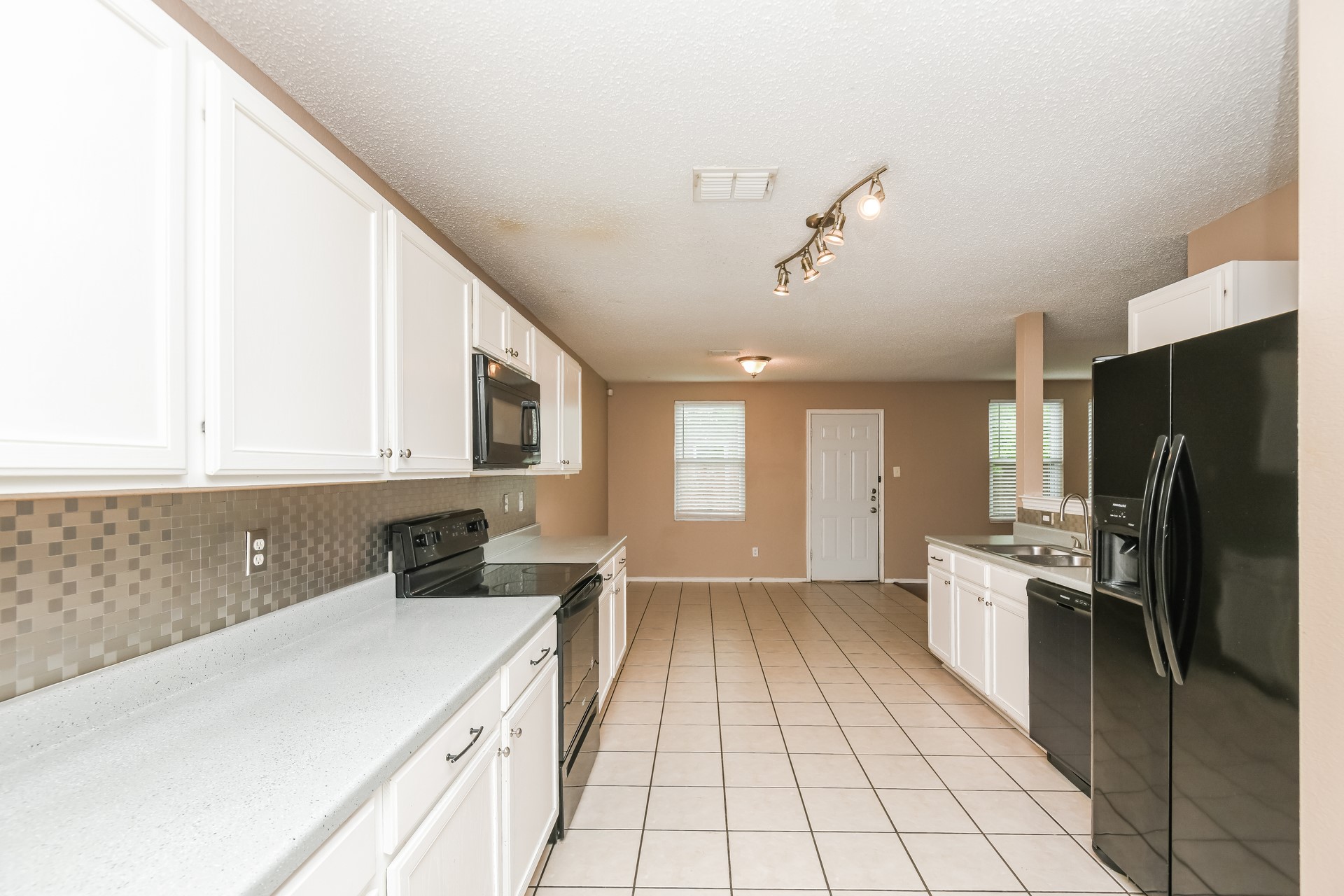 1301 Anna Lea Lane Burleson TX 76028