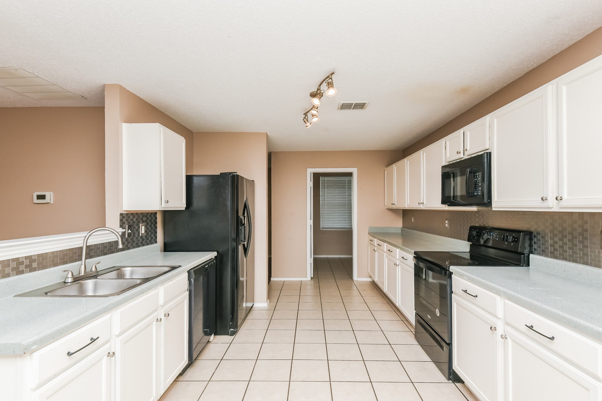 1301 Anna Lea Lane Burleson TX 76028