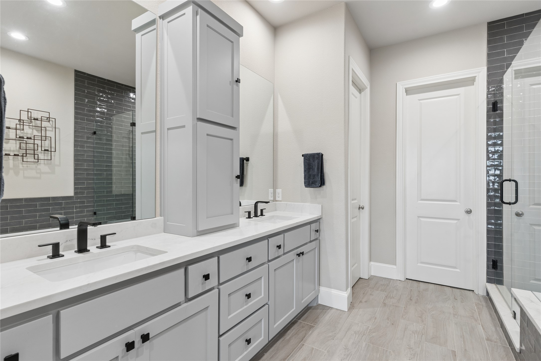 768 Sid Rich Drive Irving TX 75039