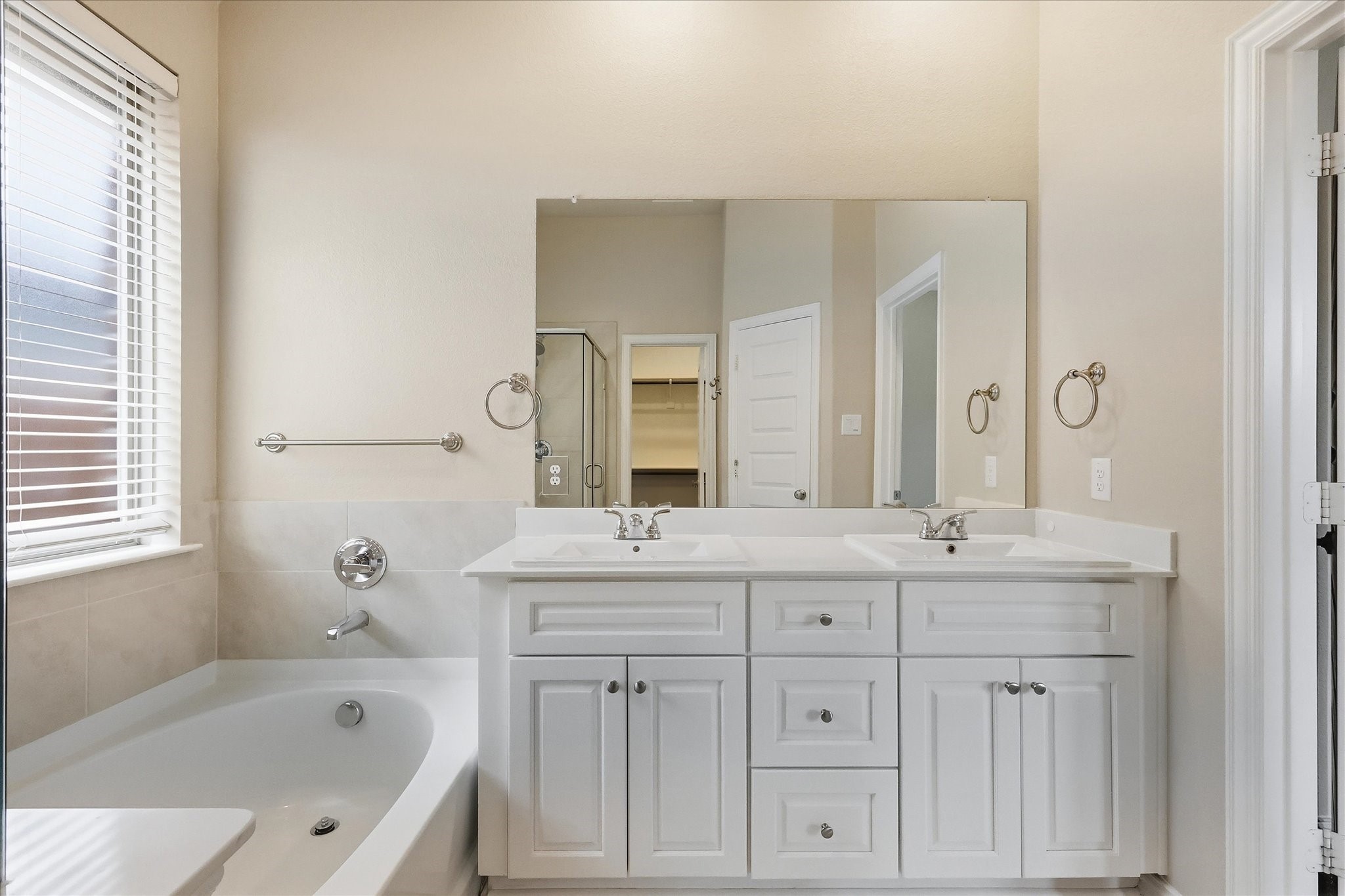 3916 Ford Drive Heartland TX 75126