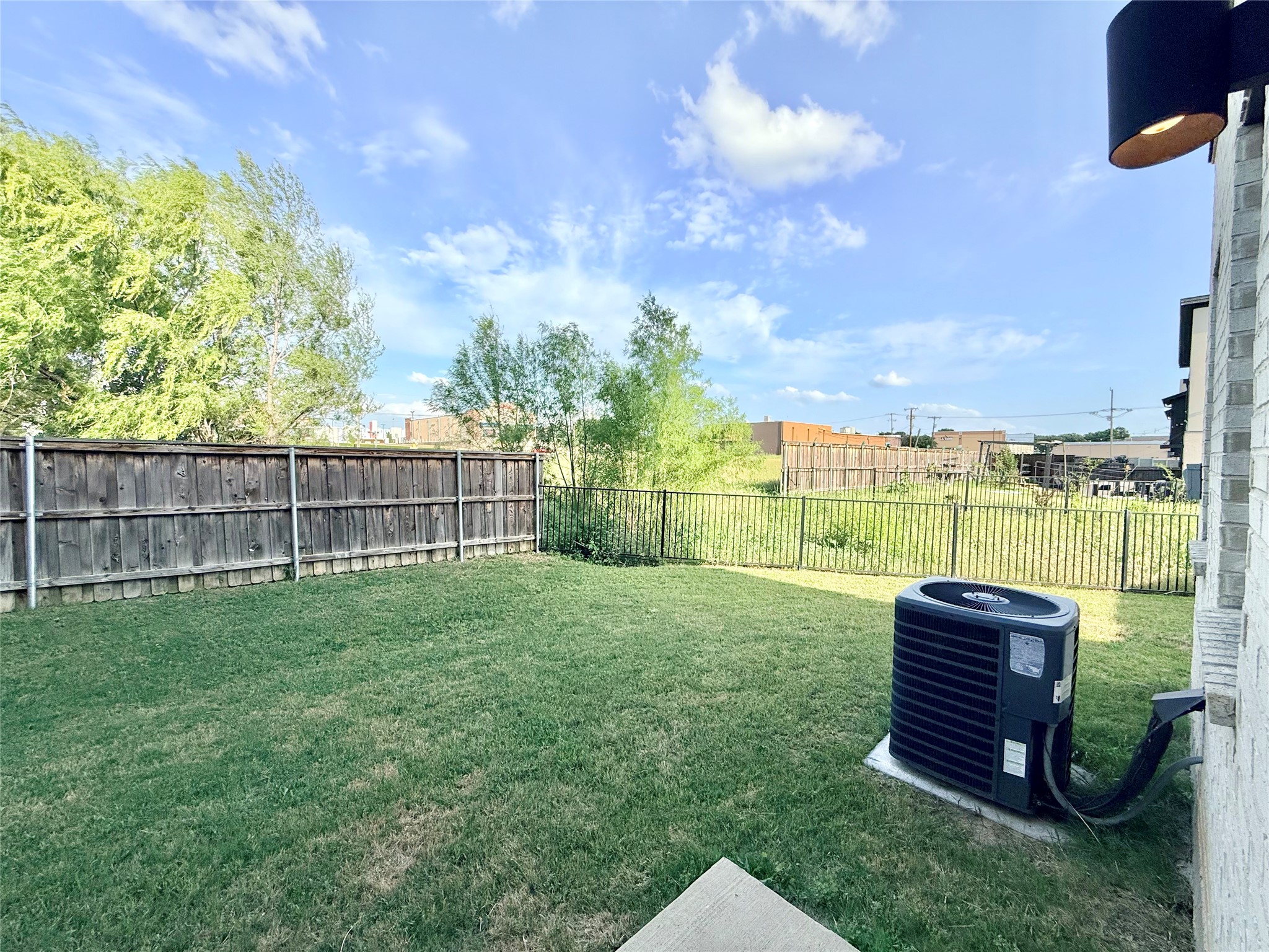 1936 Bethlehem Street Irving TX 75061
