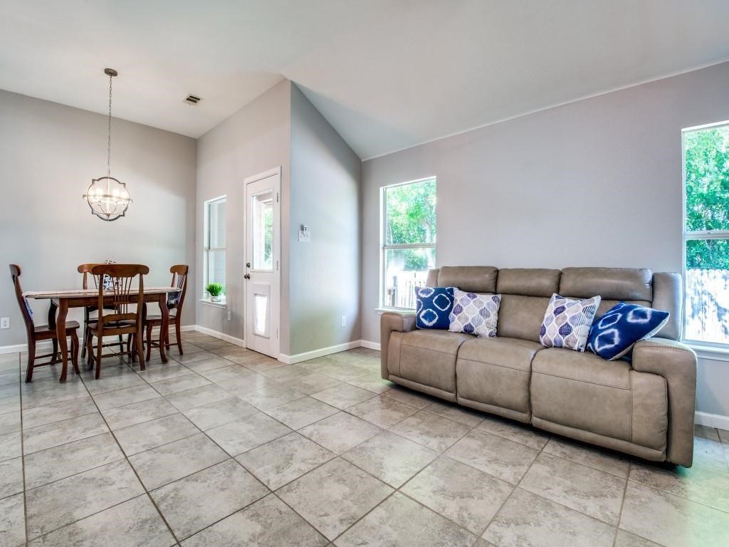832 Blue Heron Aubrey TX 76227
