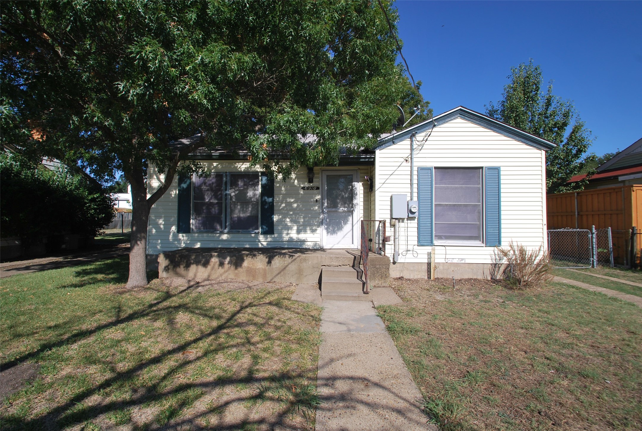 6918 Lockheed Avenue Dallas TX 75209