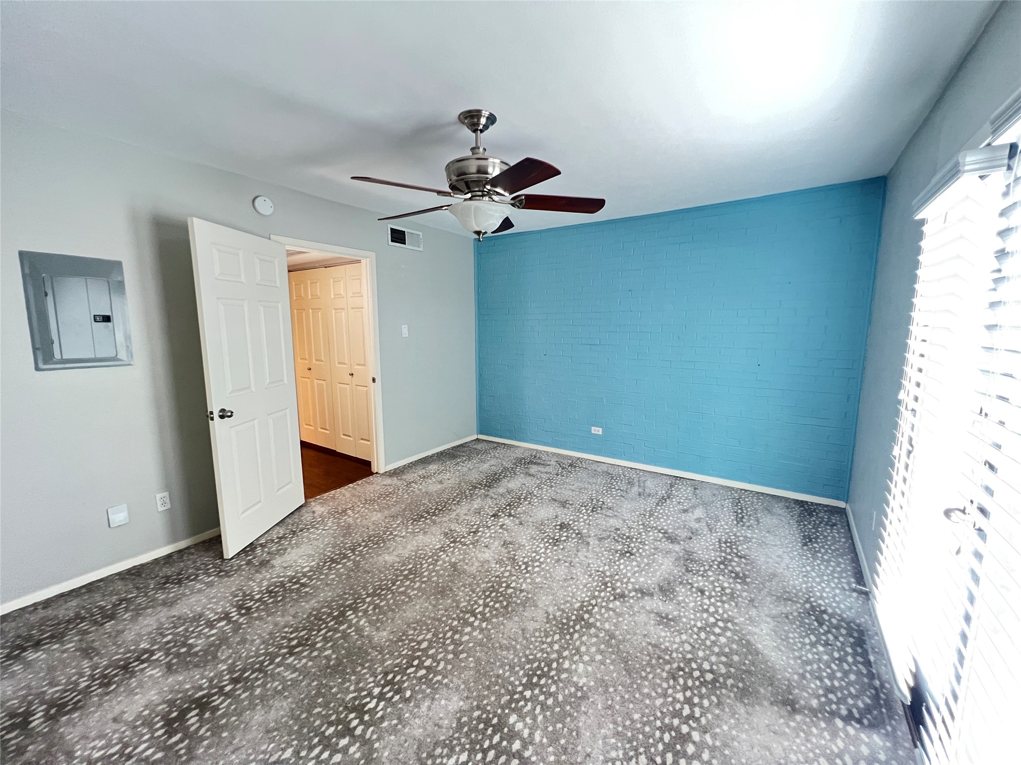 7734 Meadow Road Dallas TX 75230