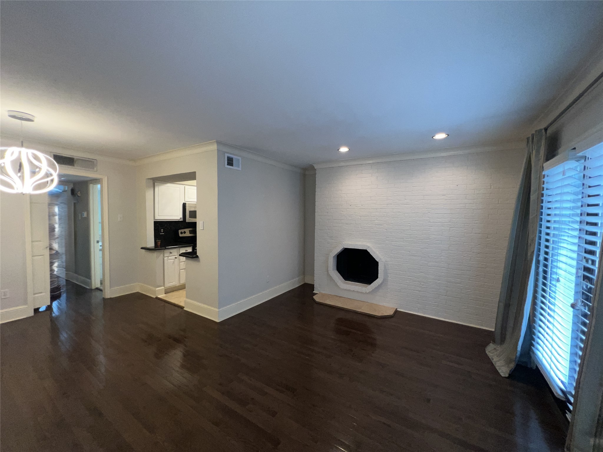 7734 Meadow Road Dallas TX 75230